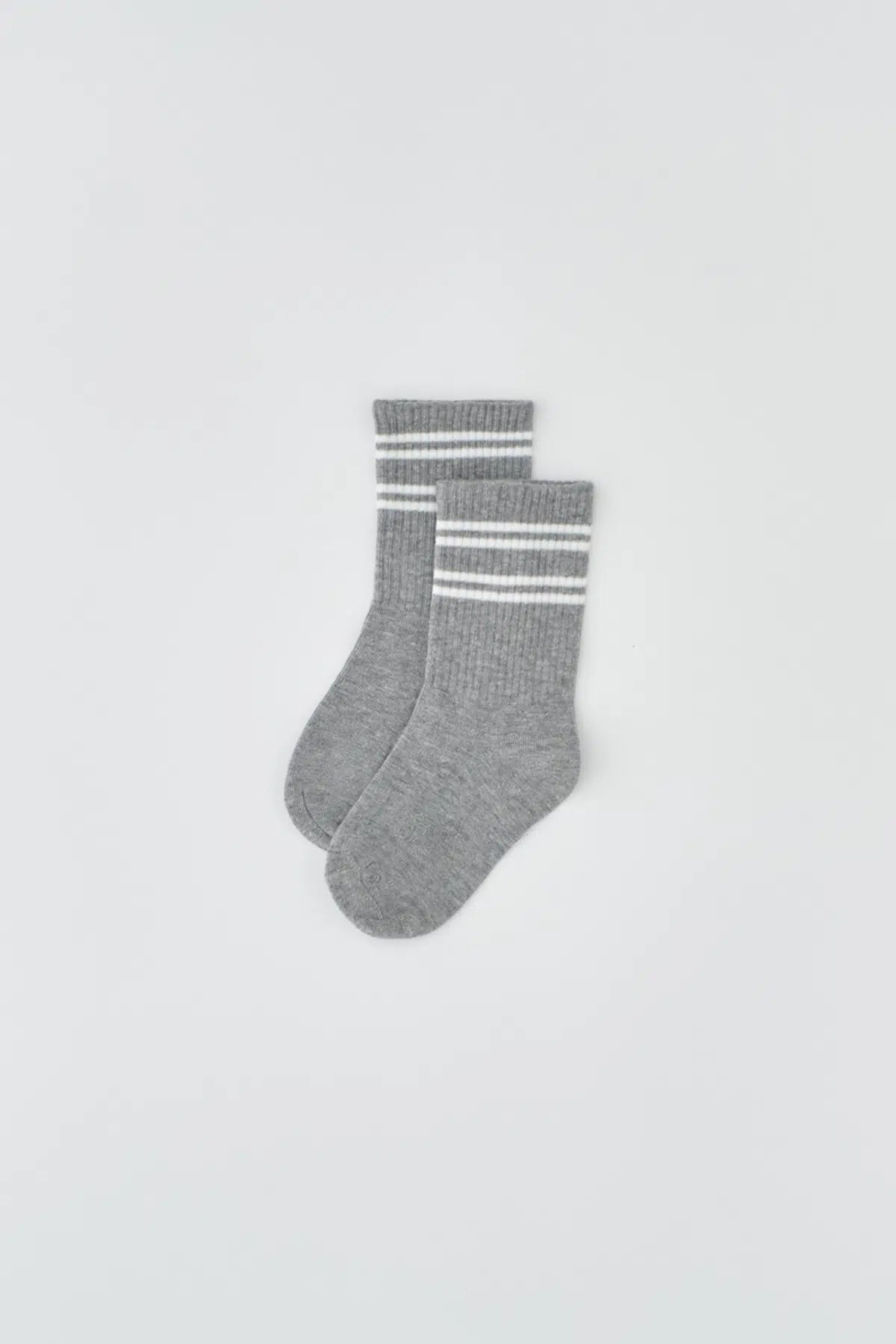 Gri Çorap