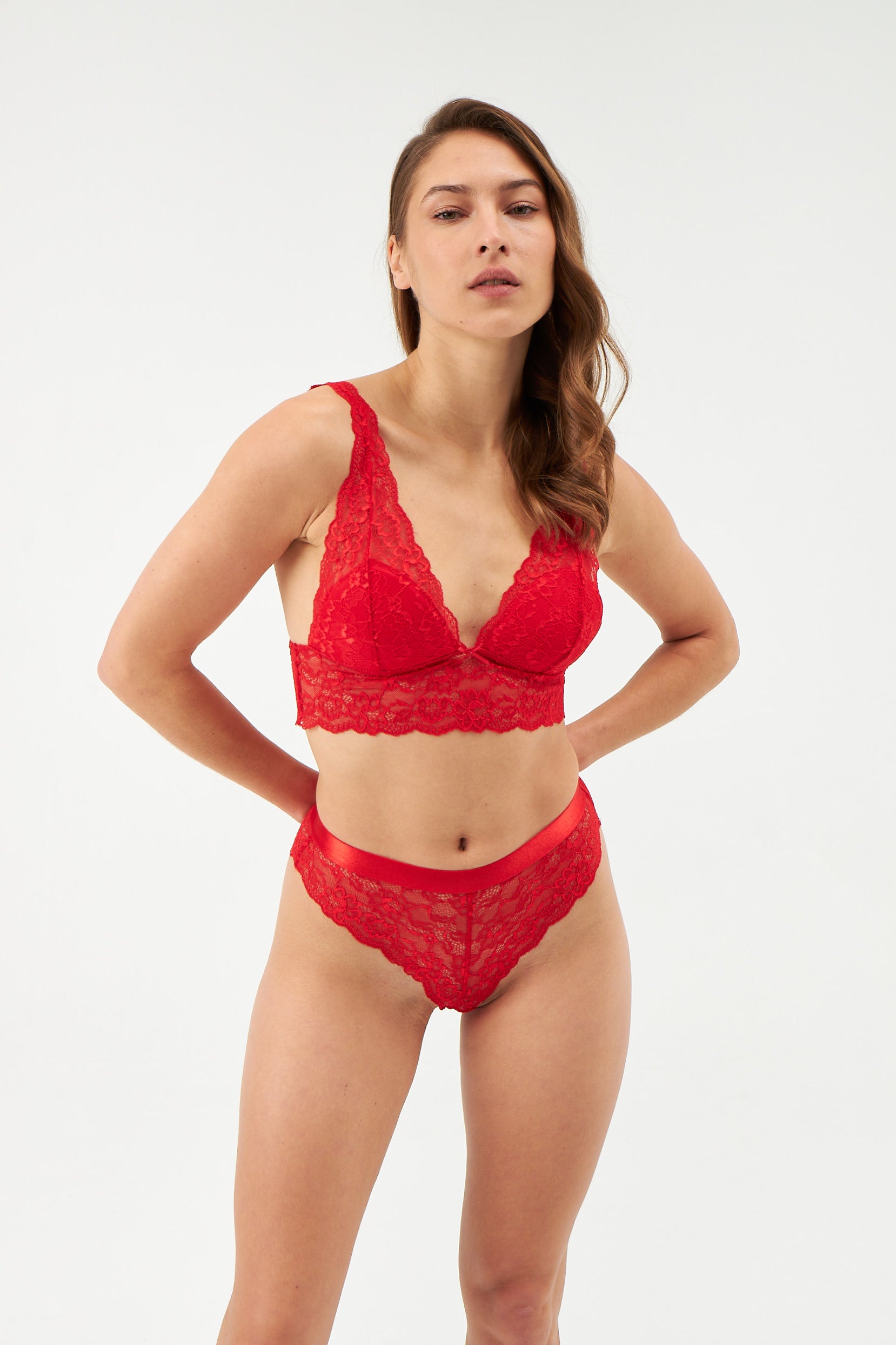 Kırmızı Balensiz Dantelli Bralet Sütyen
