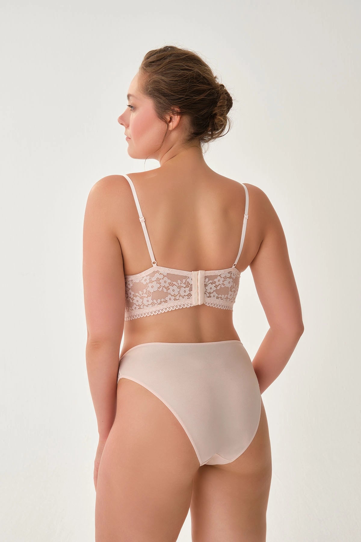 Pudra Dantel Detaylı Külot