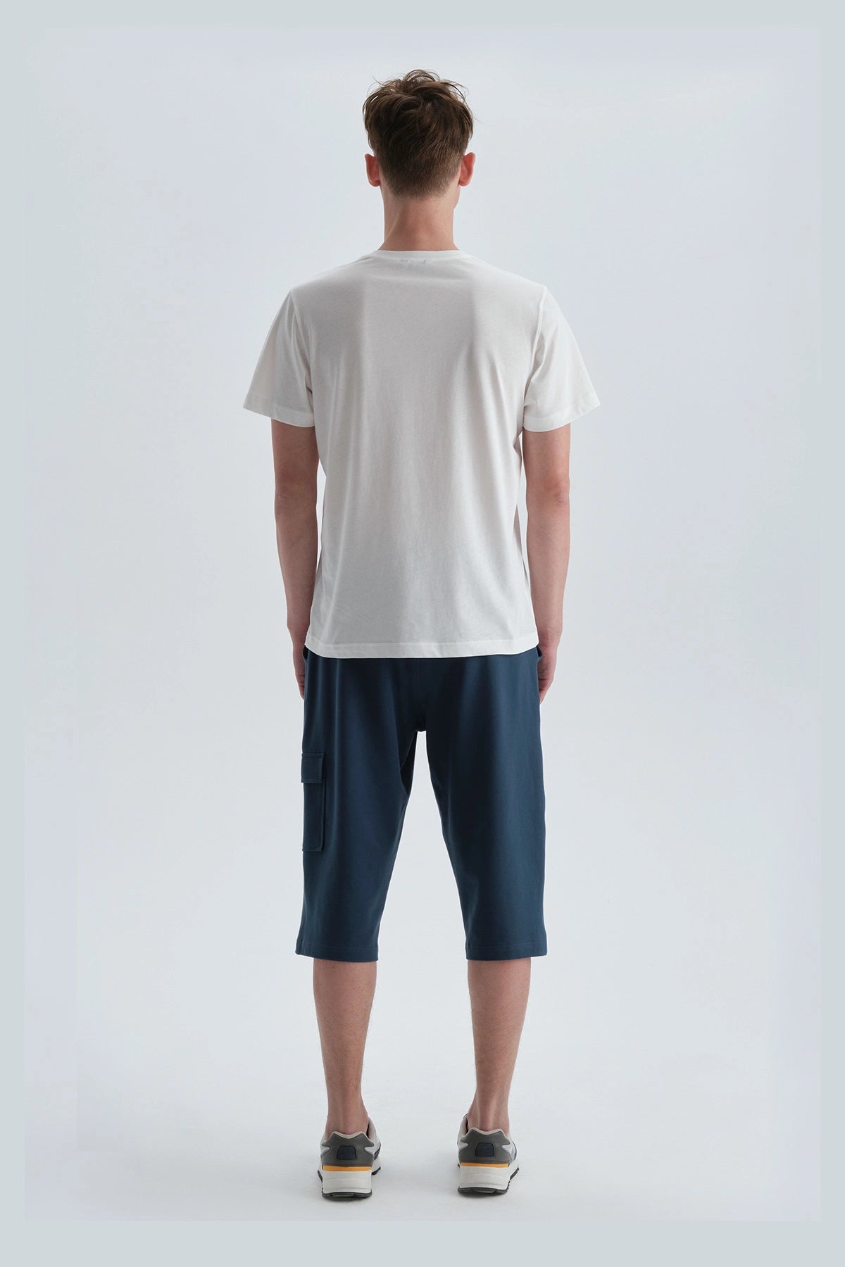 Beyaz Pamuk V Yaka T-Shirt