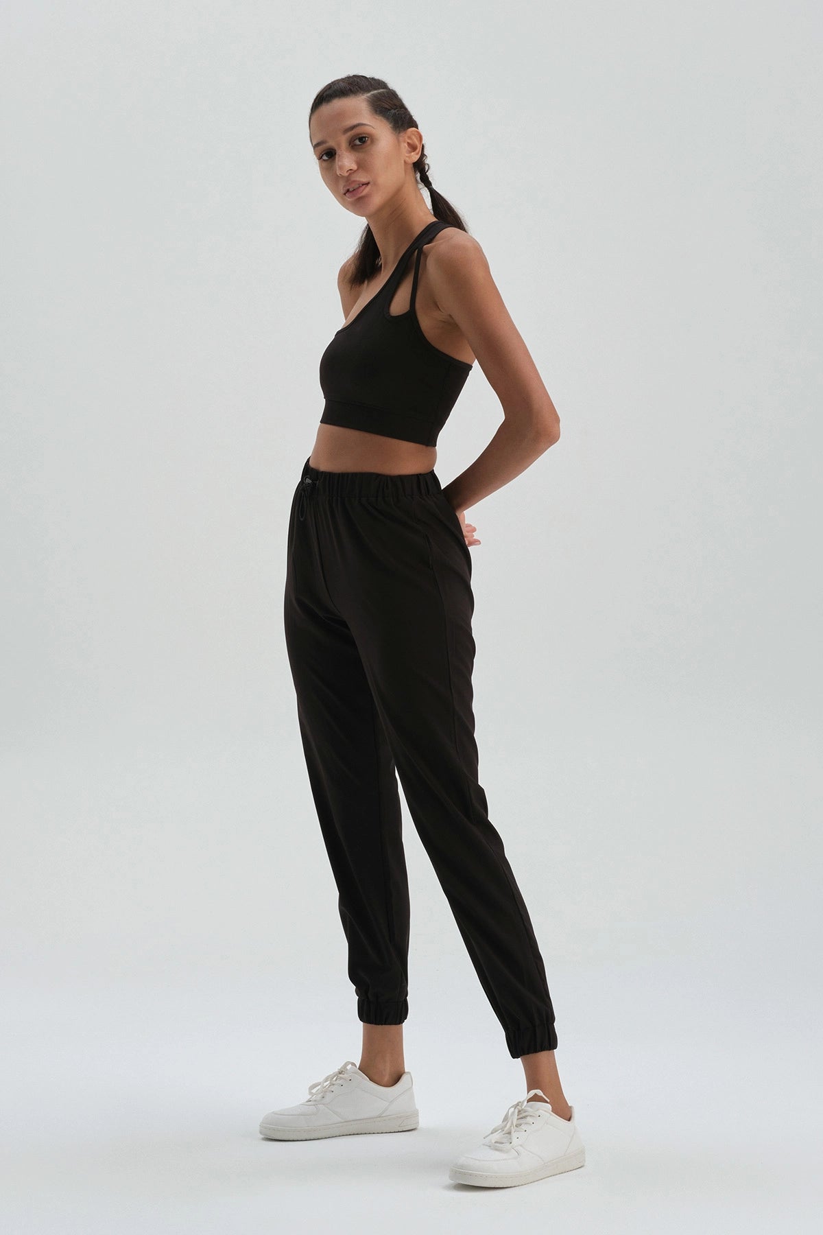 Siyah Dagi Active Tek Omuz Sporcu Sütyeni