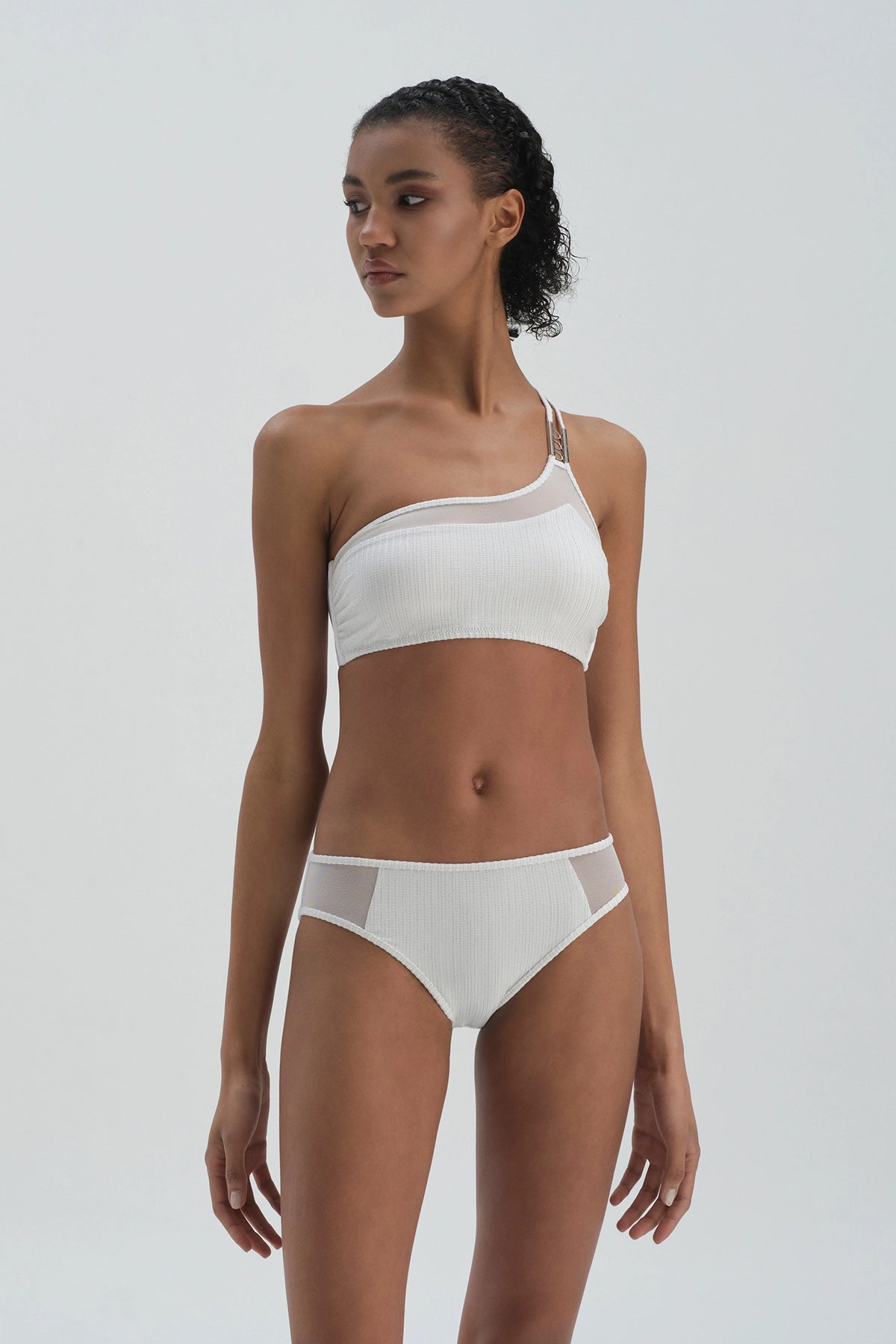 Beyaz Normal Bel Bikini Alt