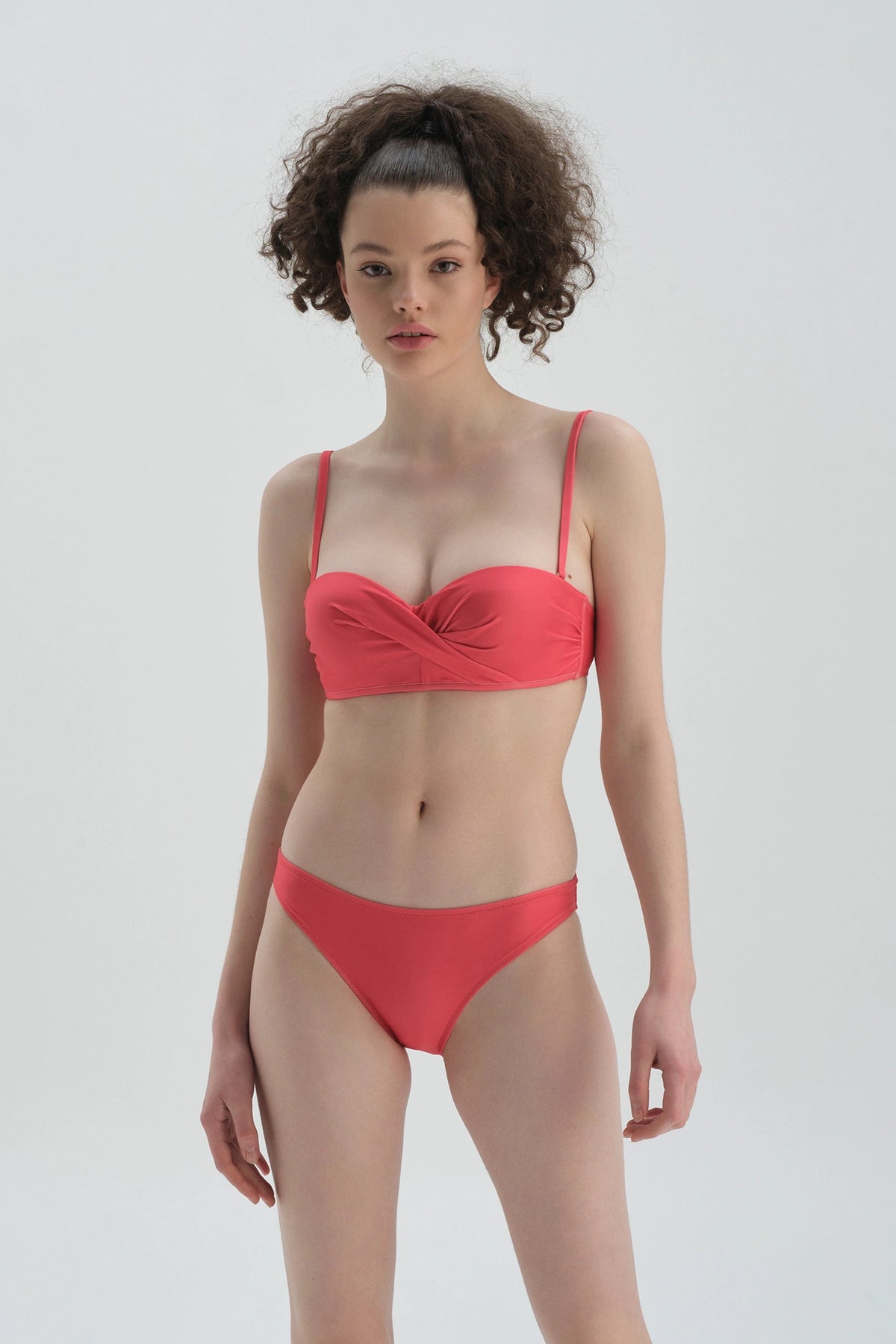 Kırmızı Düşük Bel Bikini Alt