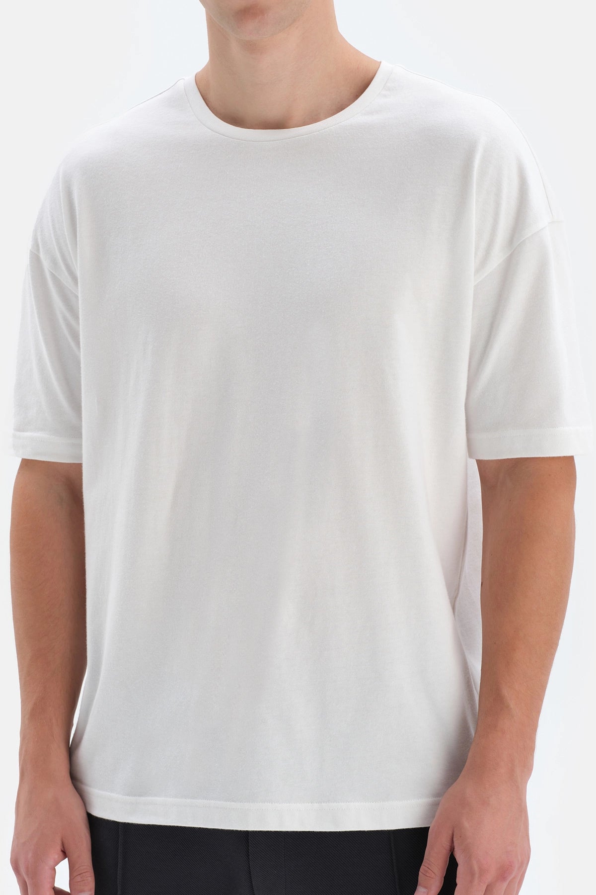 Kırık Beyaz Oversize T-Shirt