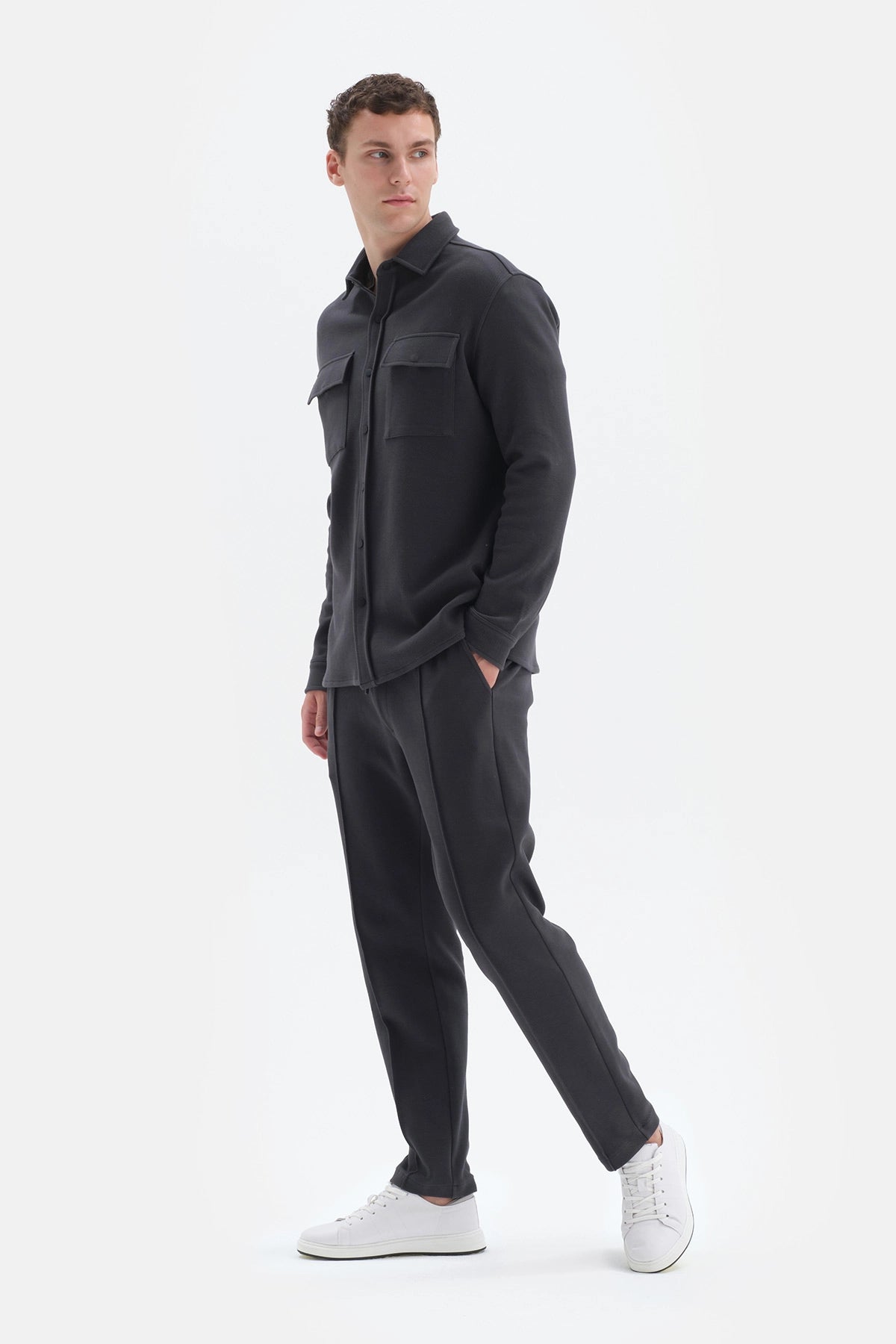 Gri Uzun Kol Kapaklı Cepli Gömlek