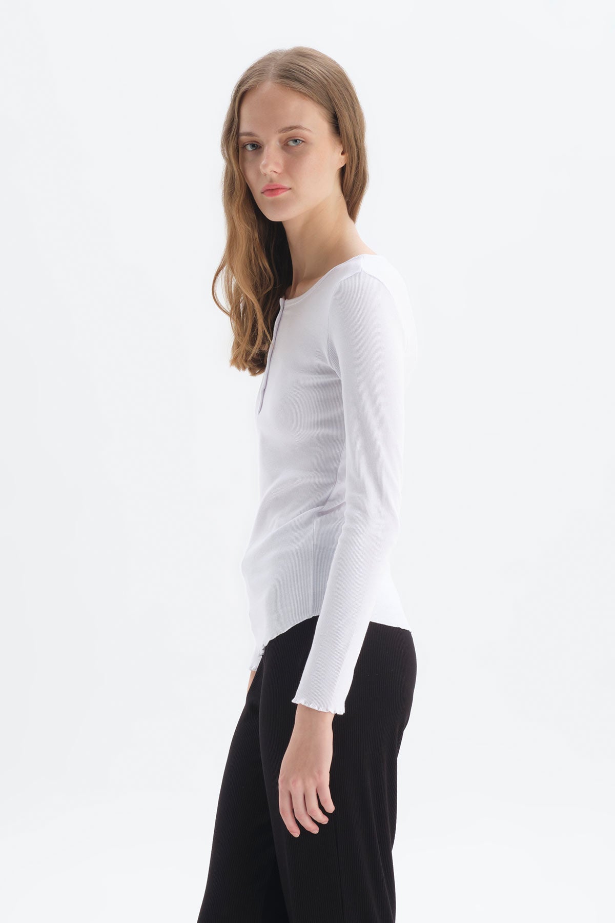 Beyaz Uzun Kol Bisiklet Yaka Pamuklu Pijama Üstü