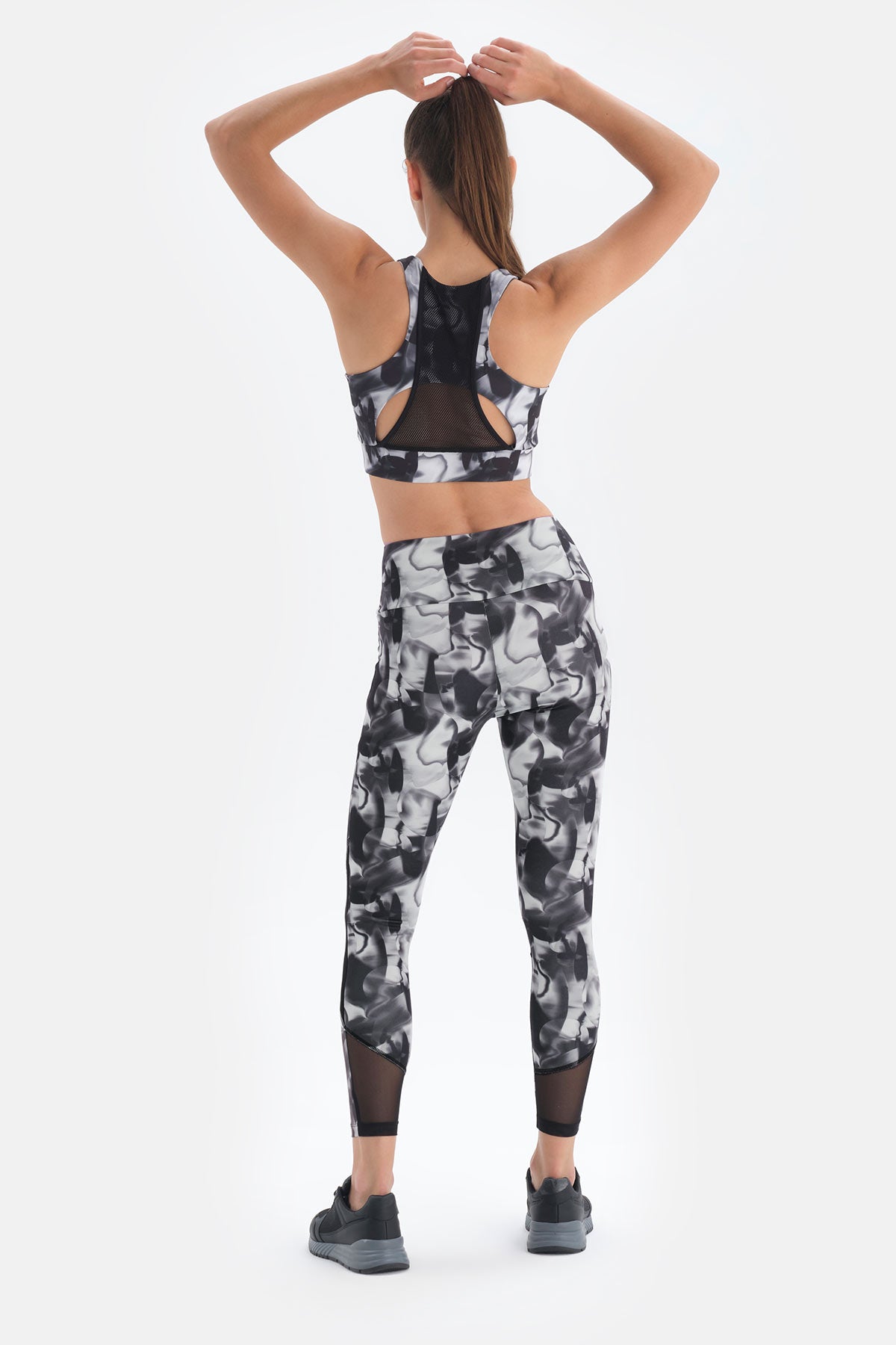 Siyah Dagi Active File Detaylı Sporcu Sütyeni