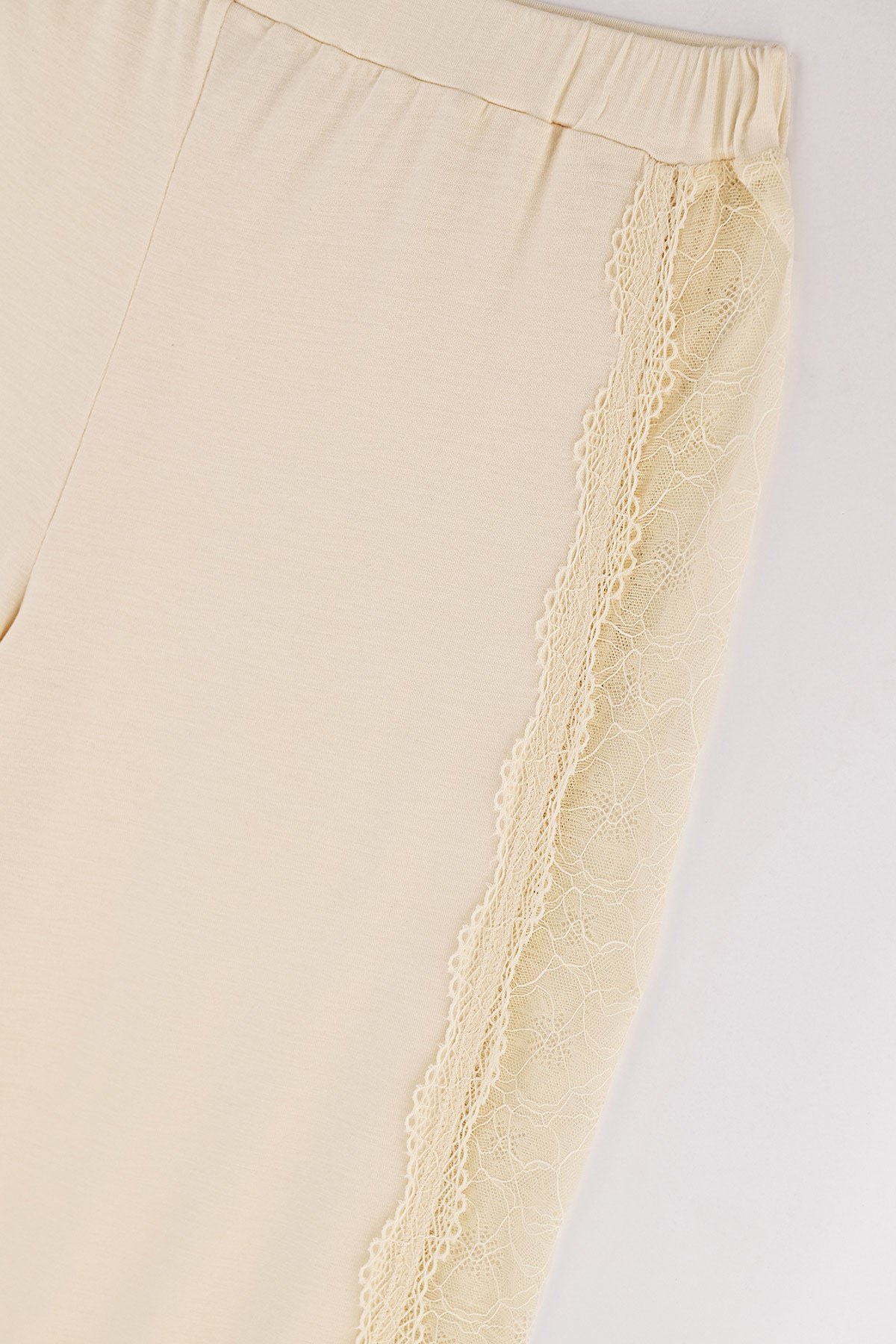 Ekru Dantel Detaylı Viskon Pijama Altı