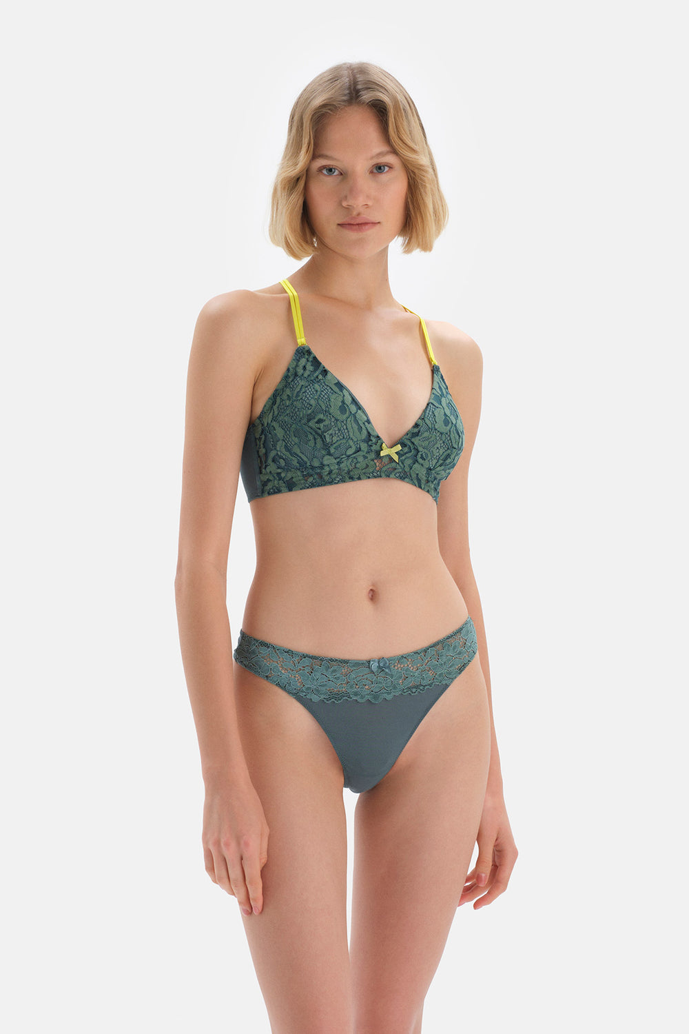 Yeşil Üçgen Tak Çık Kaplı Balensiz File Detaylı Bralet Sütyen