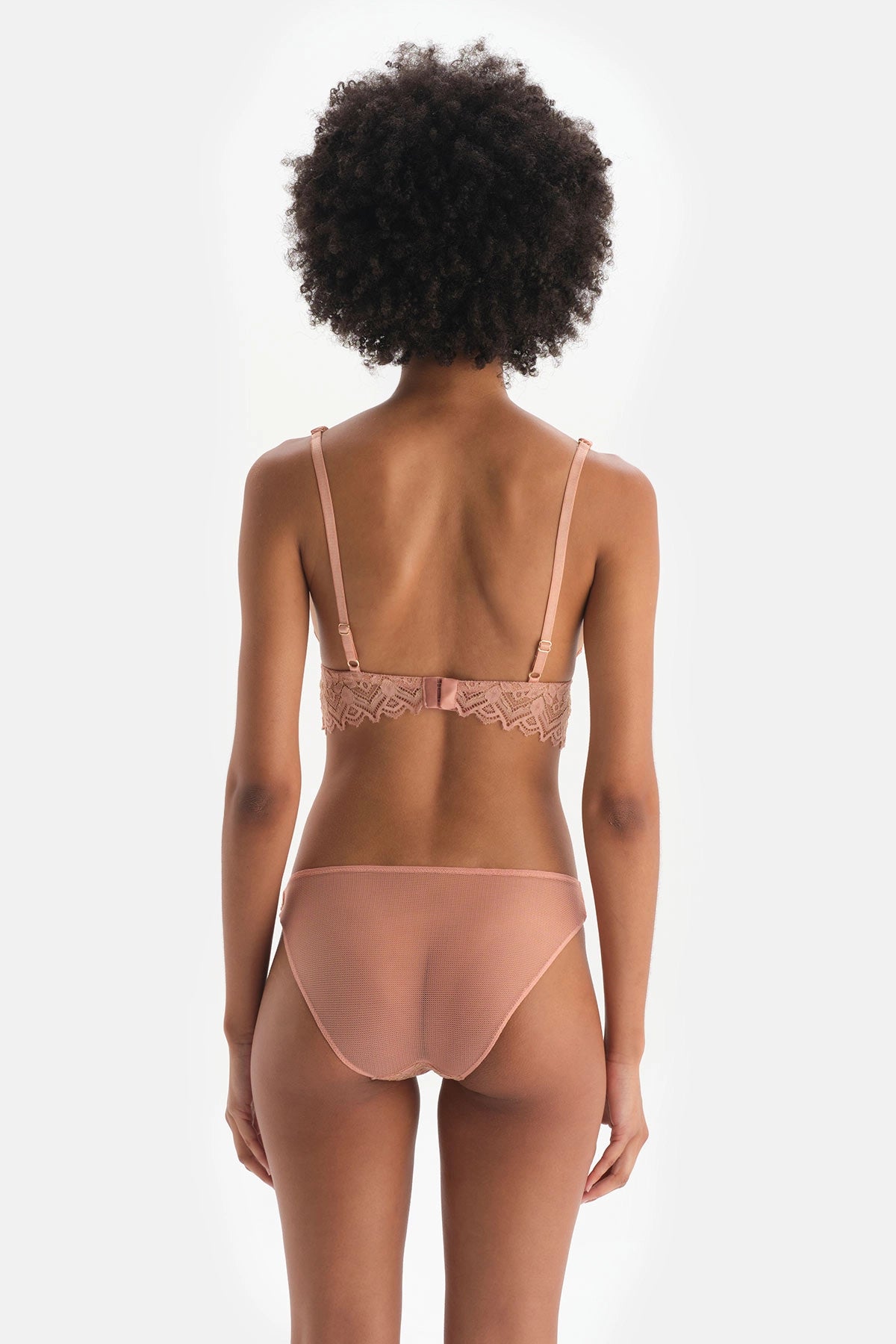 Somon Arkası File Önü Dantel Slip Külot