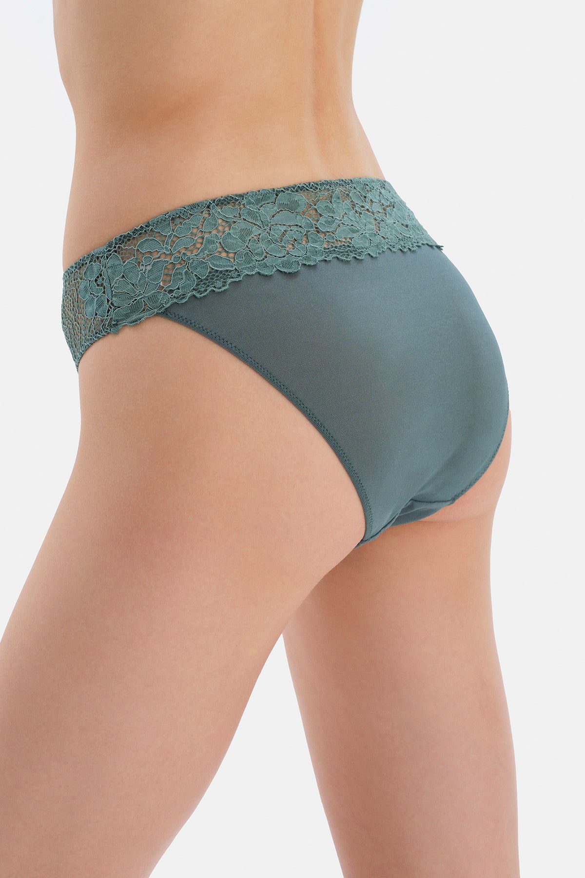 Yeşil Dantel Detaylı Mikro Slip