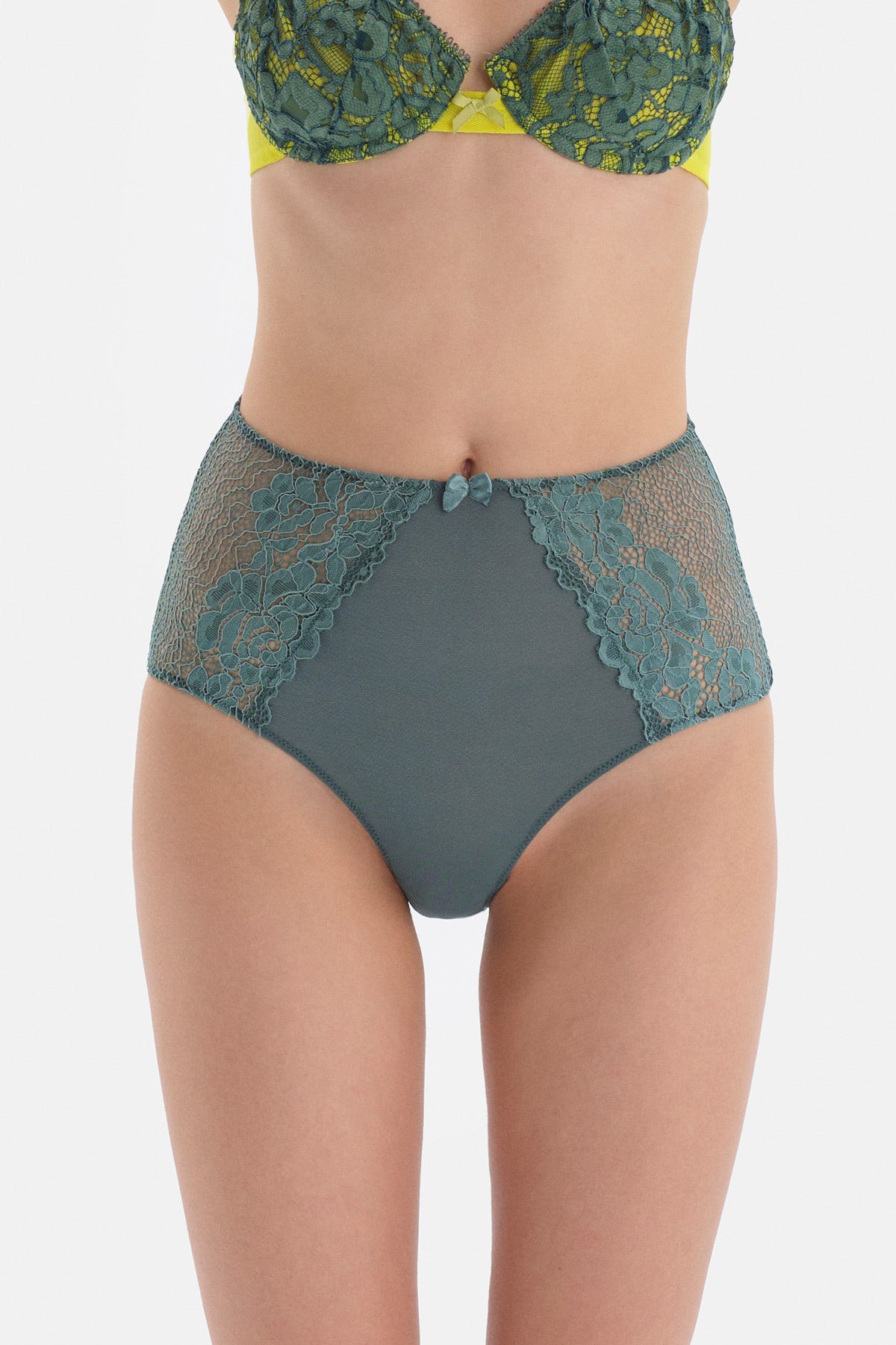 Yeşil Dantel Detaylı Mikro Yüksek Bel Slip