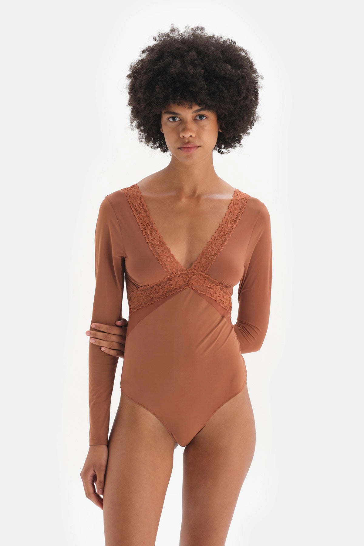 Kahverengi Dantel Detaylı String Form Mikro Bodysuit