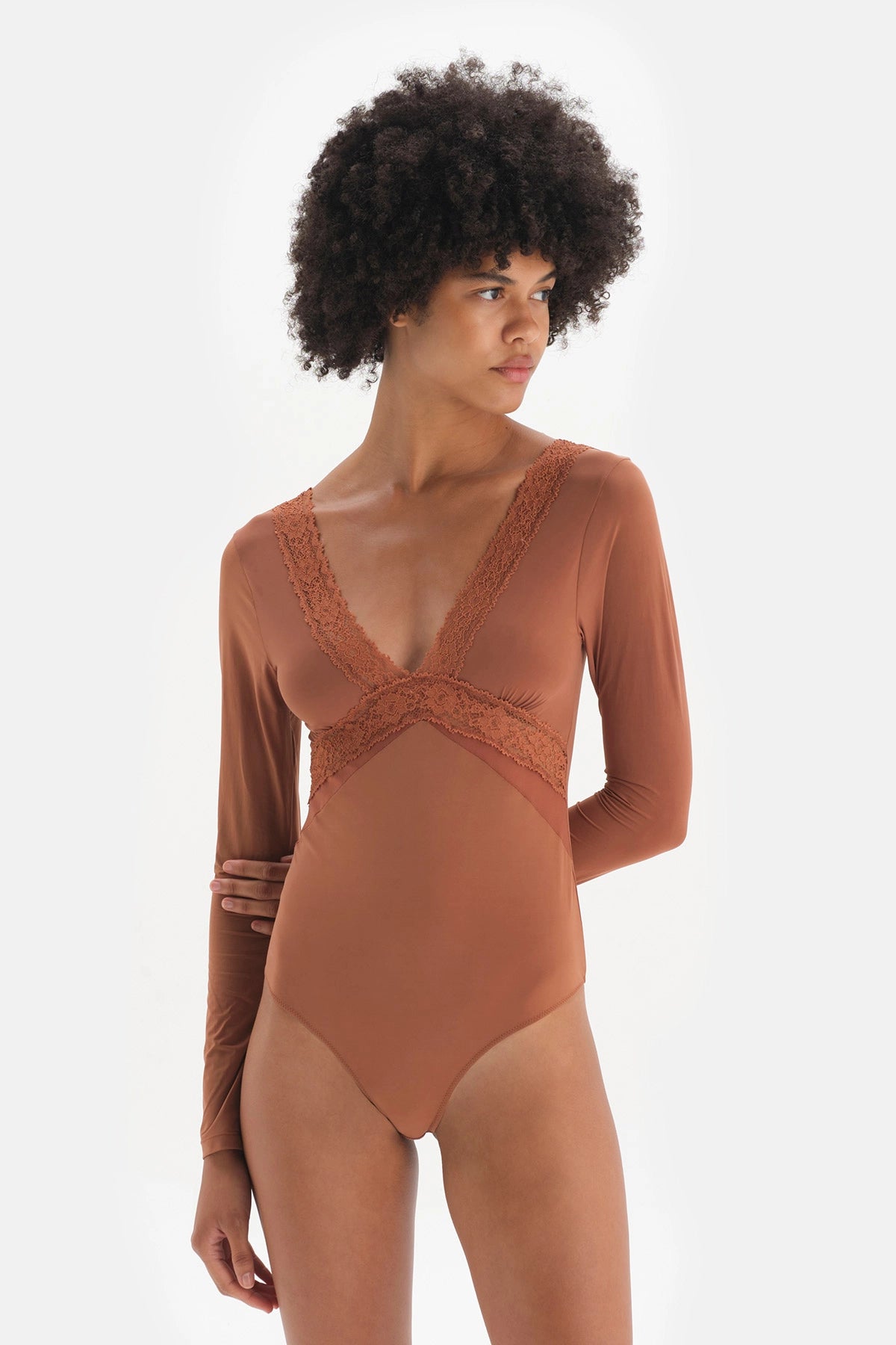 Kahverengi Dantel Detaylı String Form Mikro Bodysuit