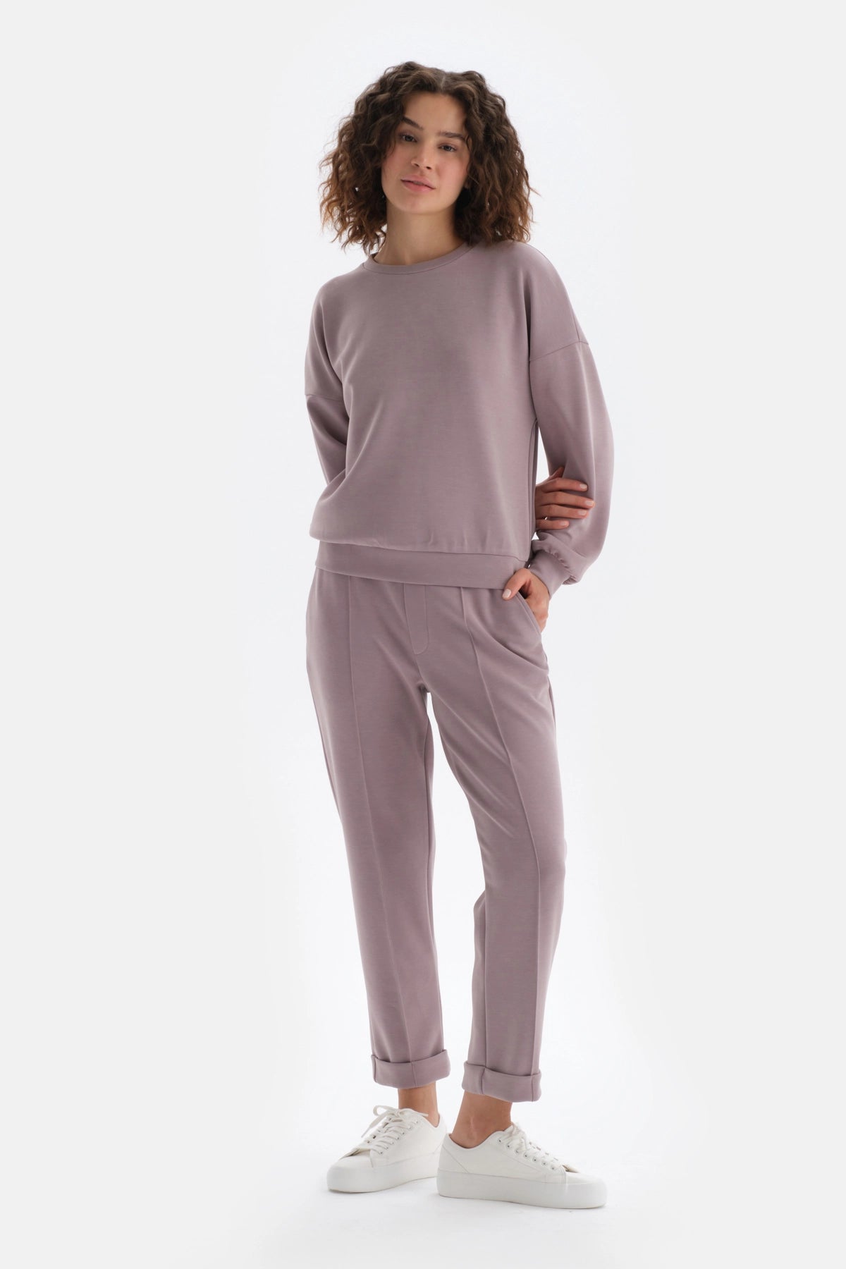 Açık Lila Bisiklet Yaka Uzun Kollu Sweatshirt