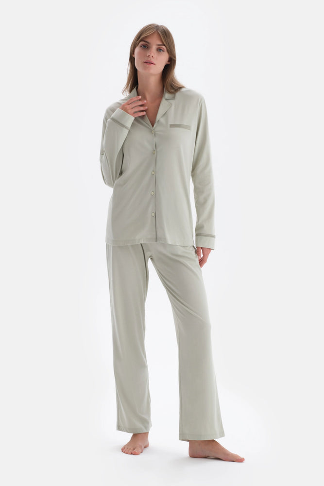 Açık Yeşil Saten Yaka Detaylı Örme Pijama Takımı