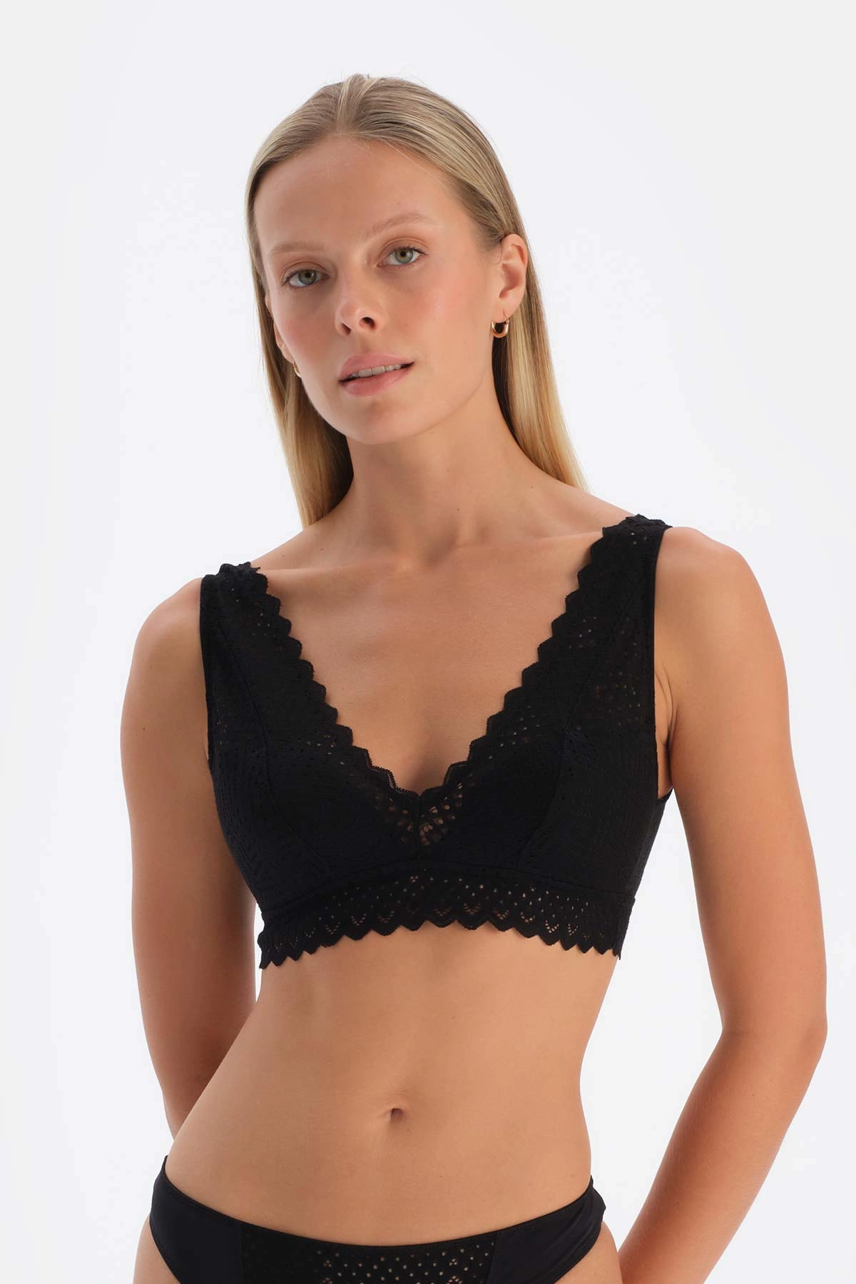 Siyah Dantel Detaylı Premıum Basıc Soft Sütyen