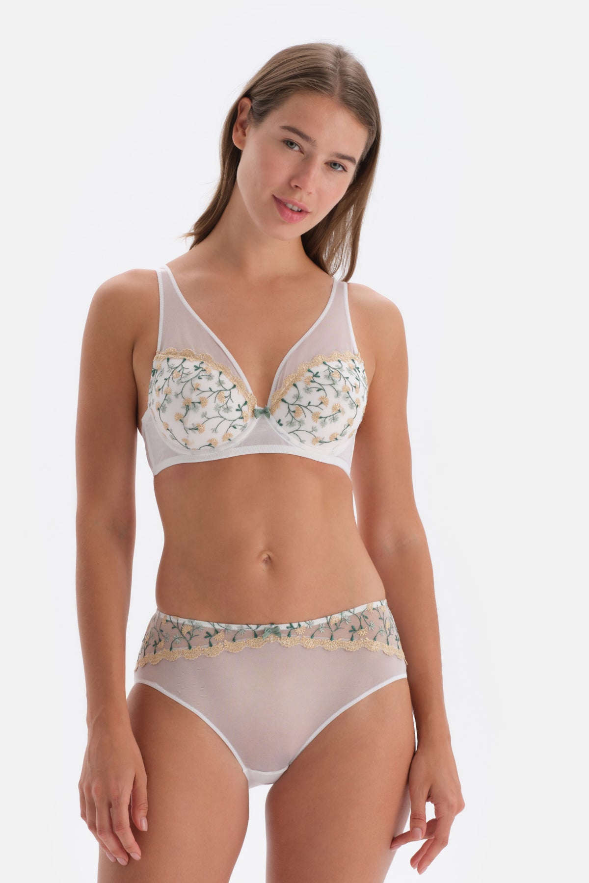 Ekru Çiçek Nakış Detaylı Hıpster Külot