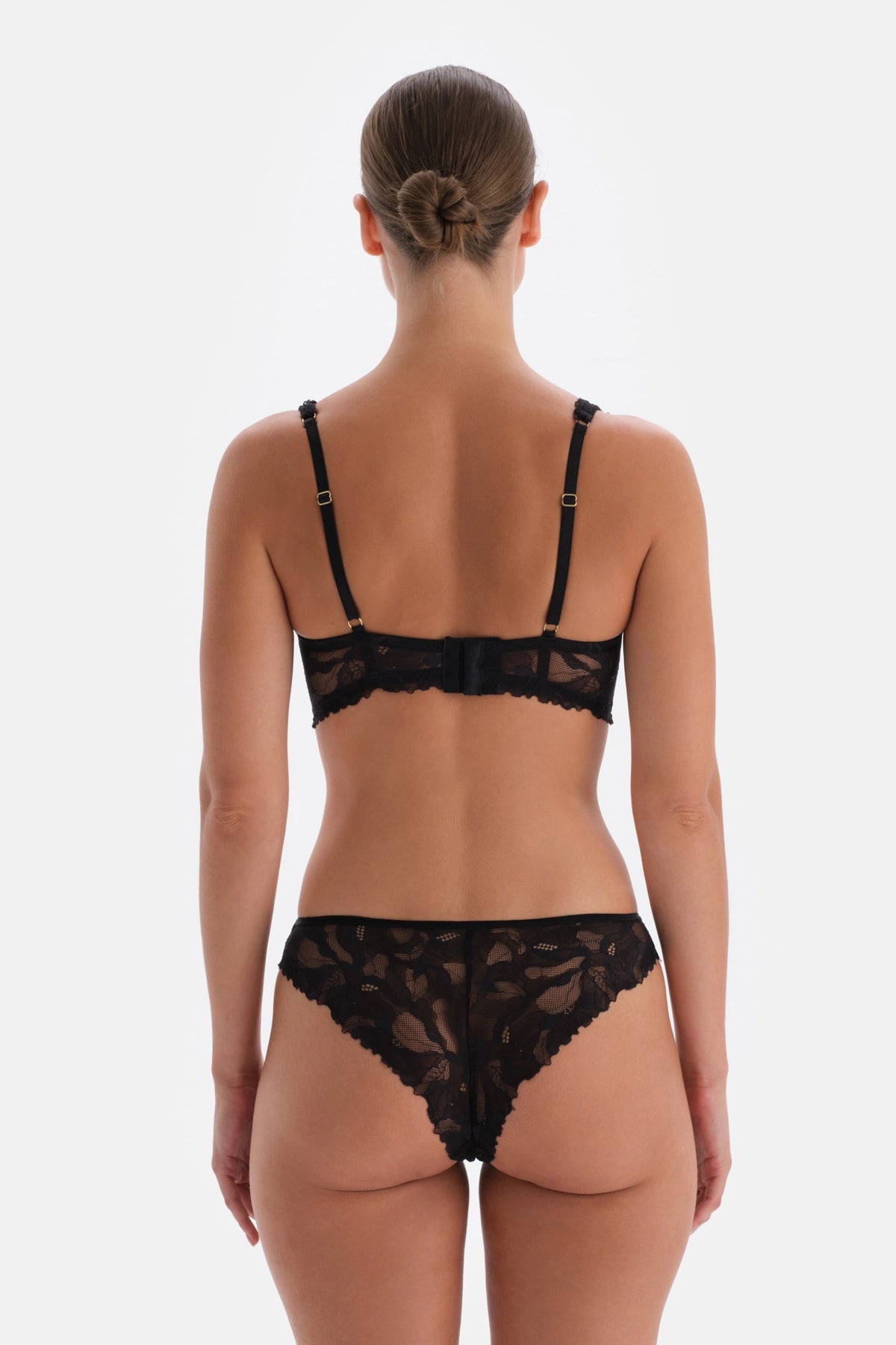 Siyah Dantelli Brazilian Külot