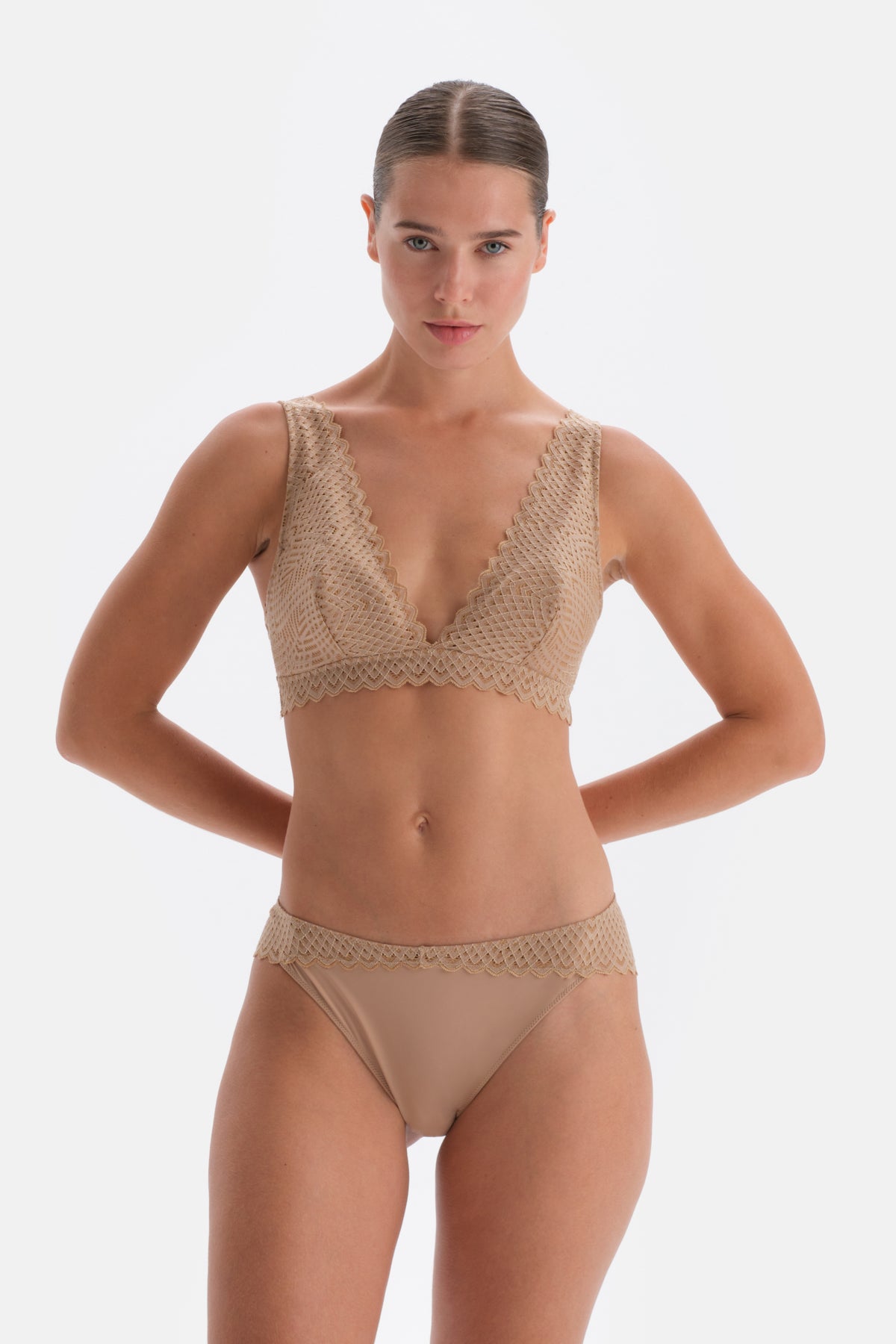 Koyu Ten Dantel Detaylı Premıum Basıc Hıpster Külot