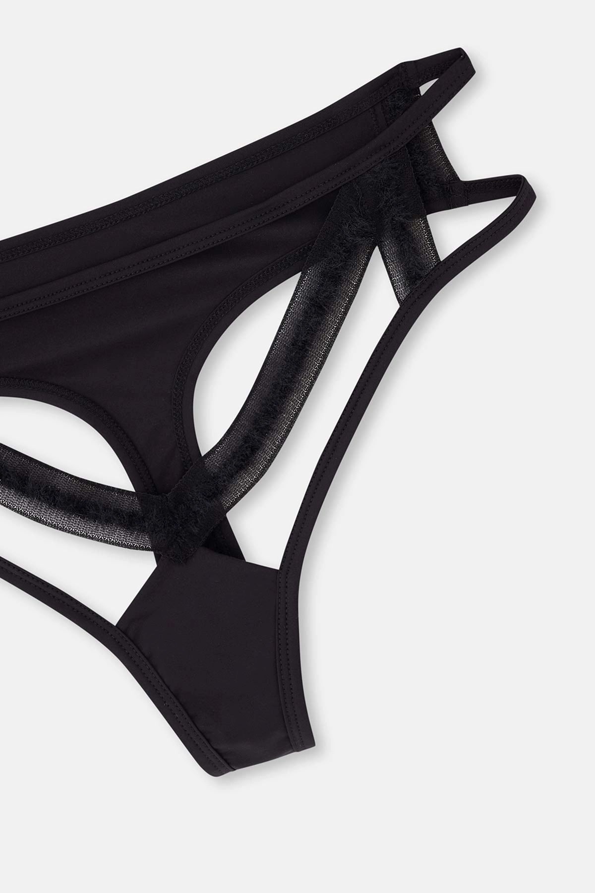 Siyah Tül Detaylı Tanga Külot