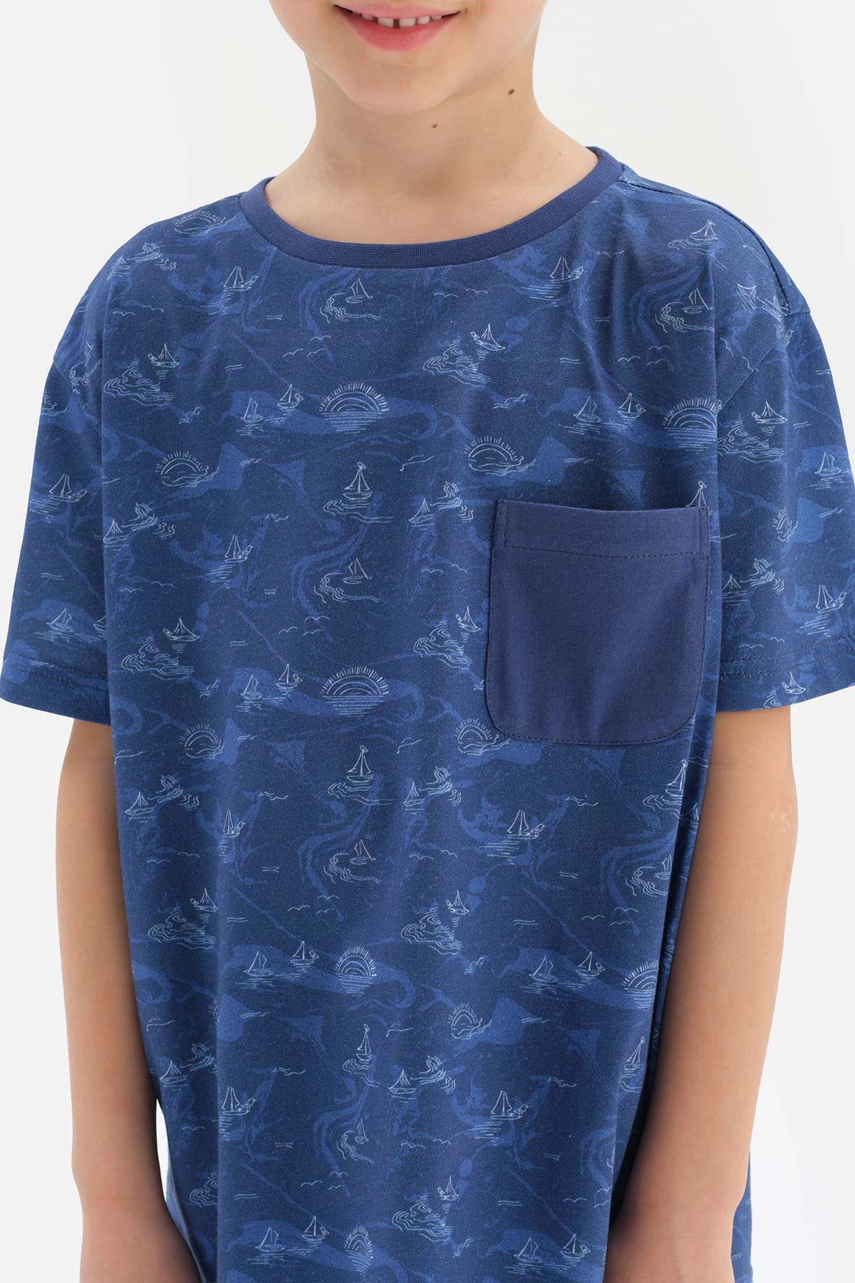 Lacivert Metraj Baskılı Cep Detaylı Şortlu Pijama Takımı