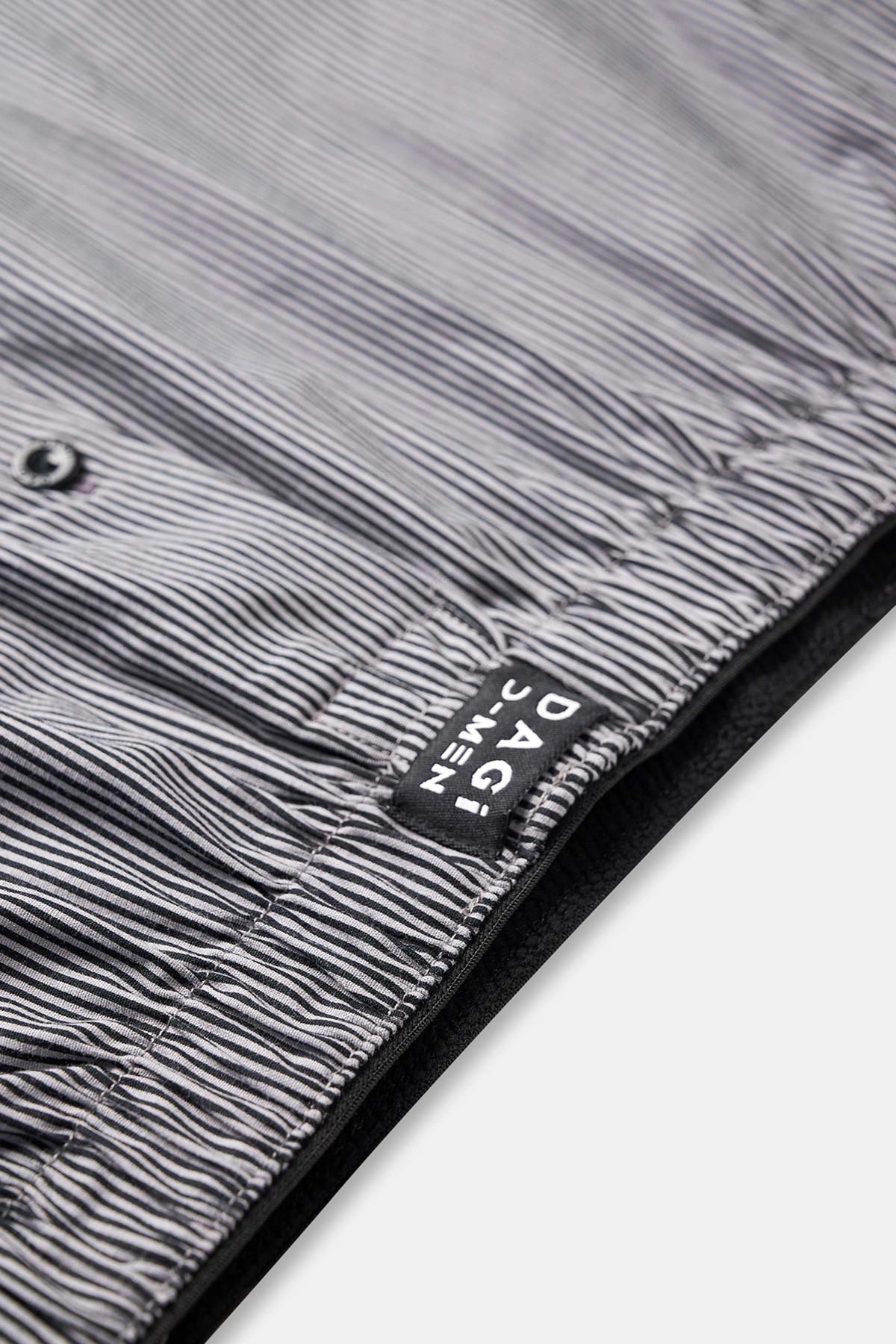 Siyah Çizgili Boxer