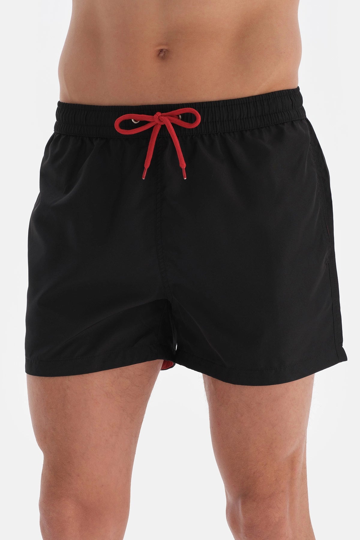 Siyah Micro Kısa Düz Deniz Şortu