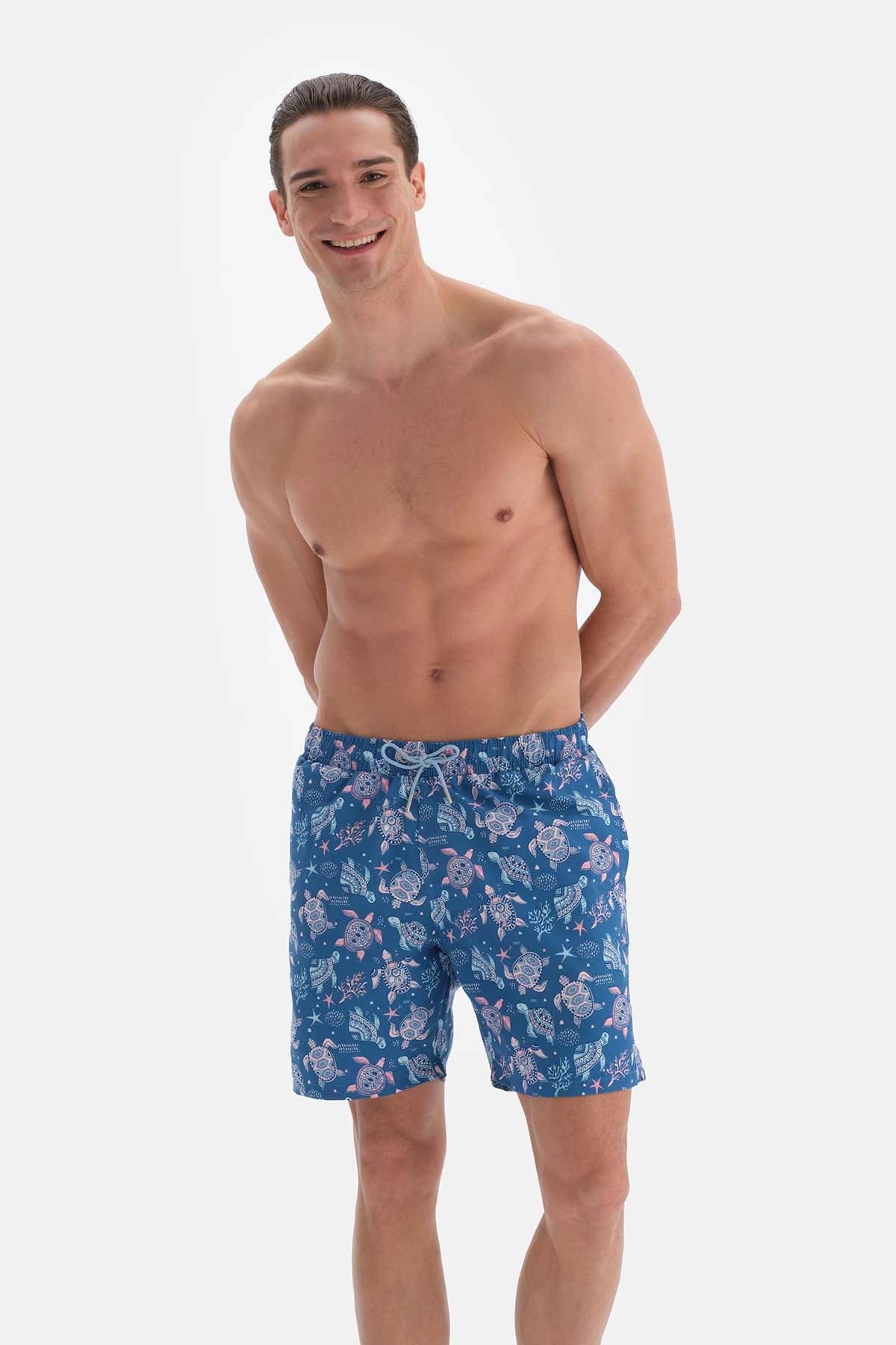 Turkuaz Caretta Desenli Orta Deniz Şortu