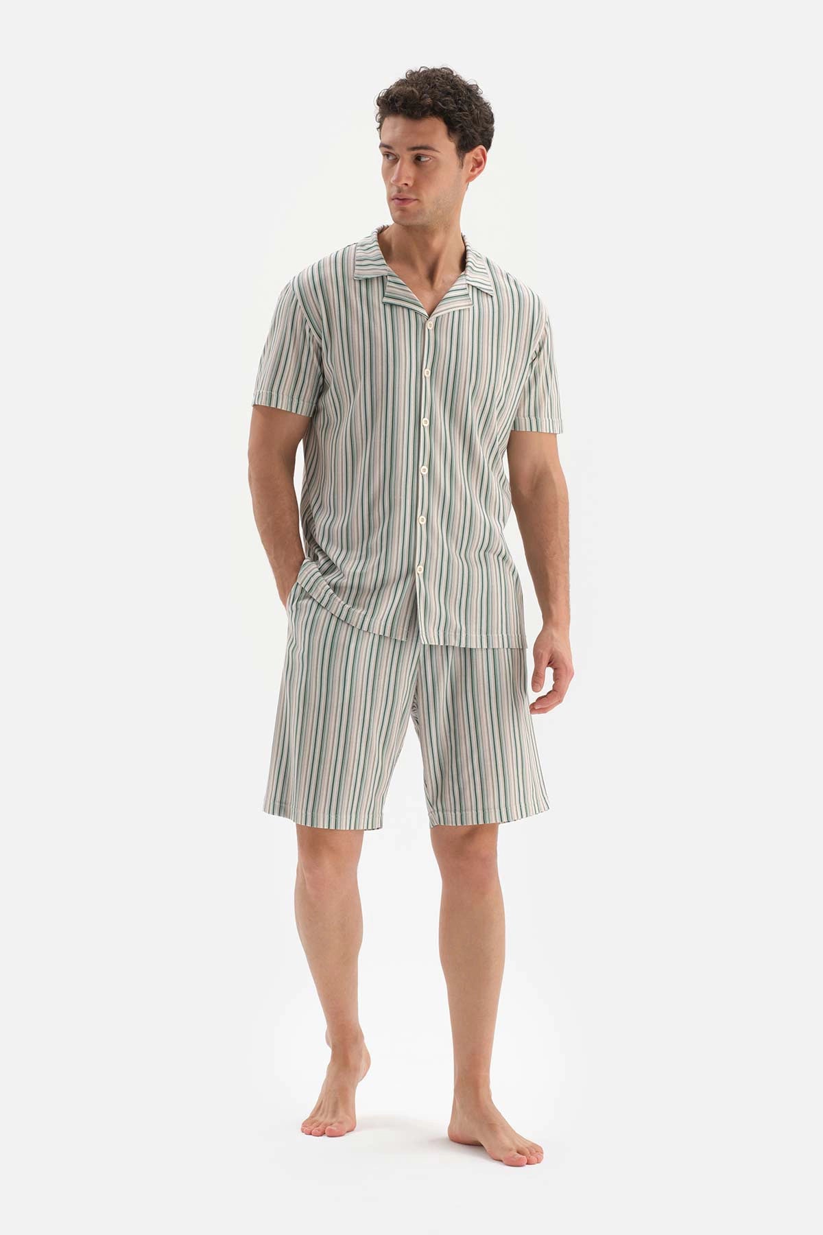 Bej Gömlek Yaka Çizgili Örme Şort Pijama Takımı