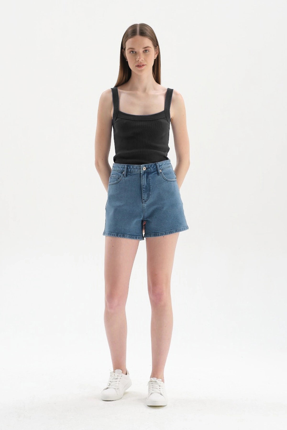 Siyah Askılı Ribli Atlet