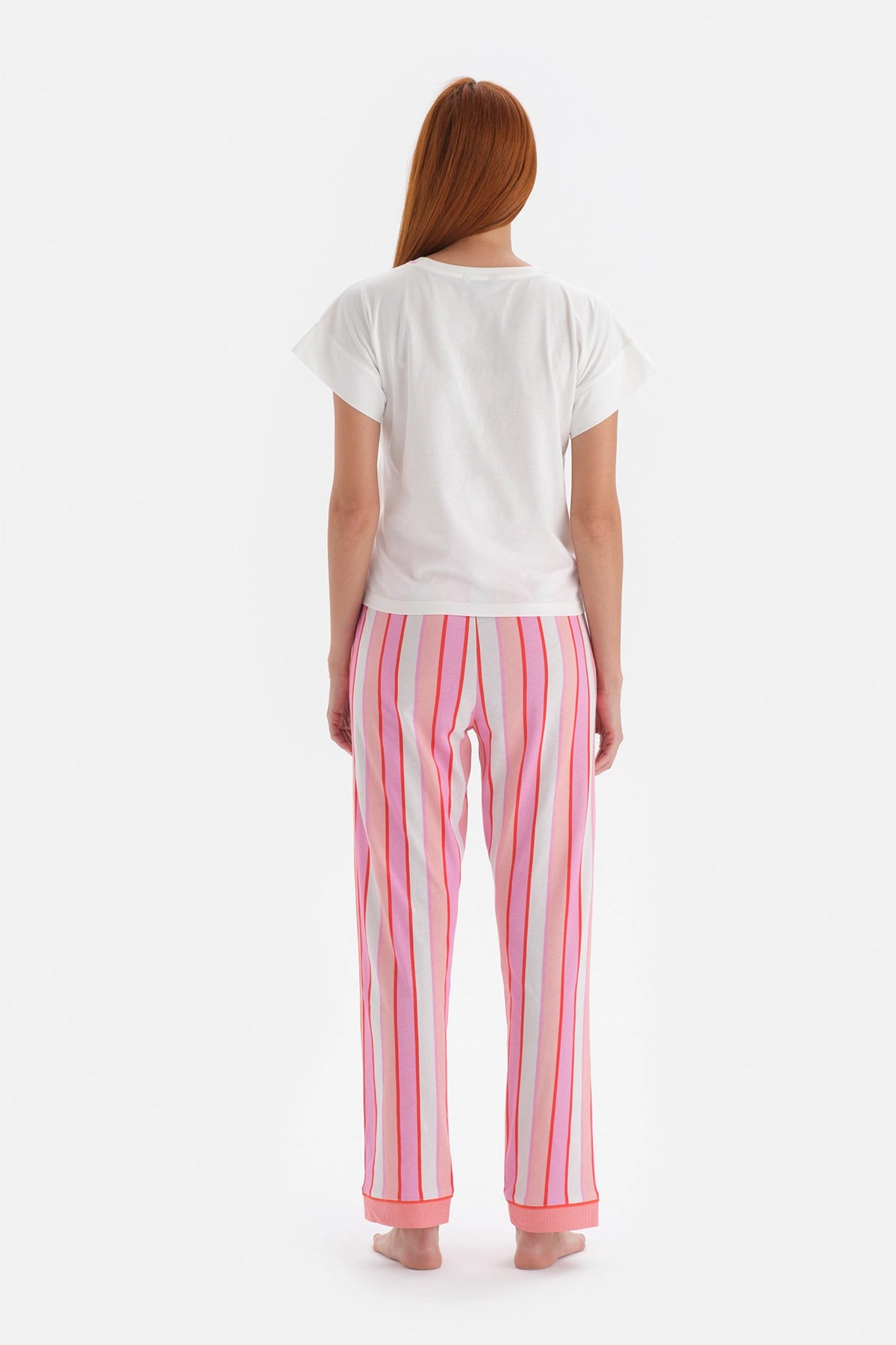 Beyaz Çizgili Kısa Kol Pamuklu Pijama Takımı