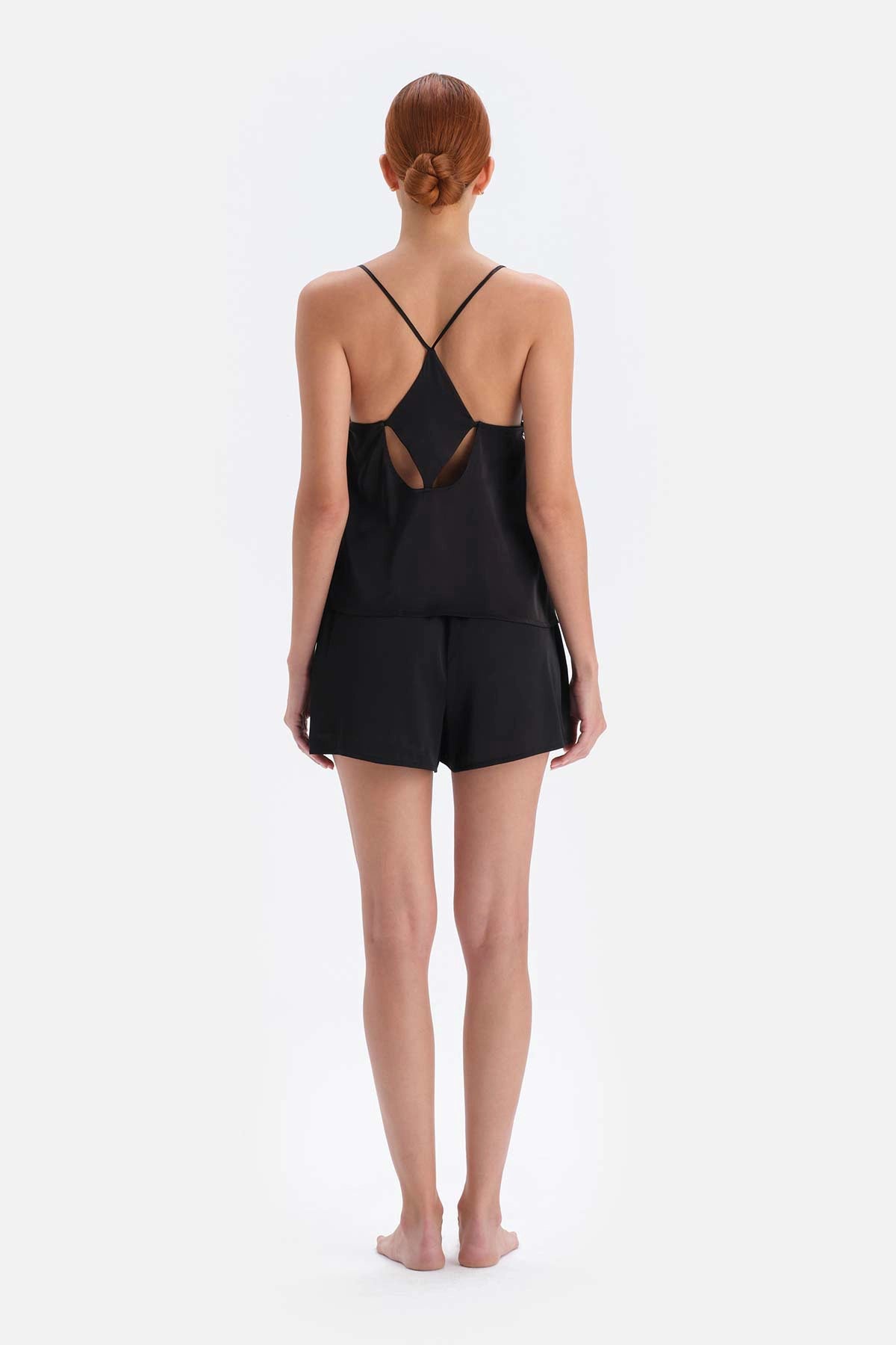 Siyah Sırt Detaylı Saten Bride Şortlu Pijama Takımı