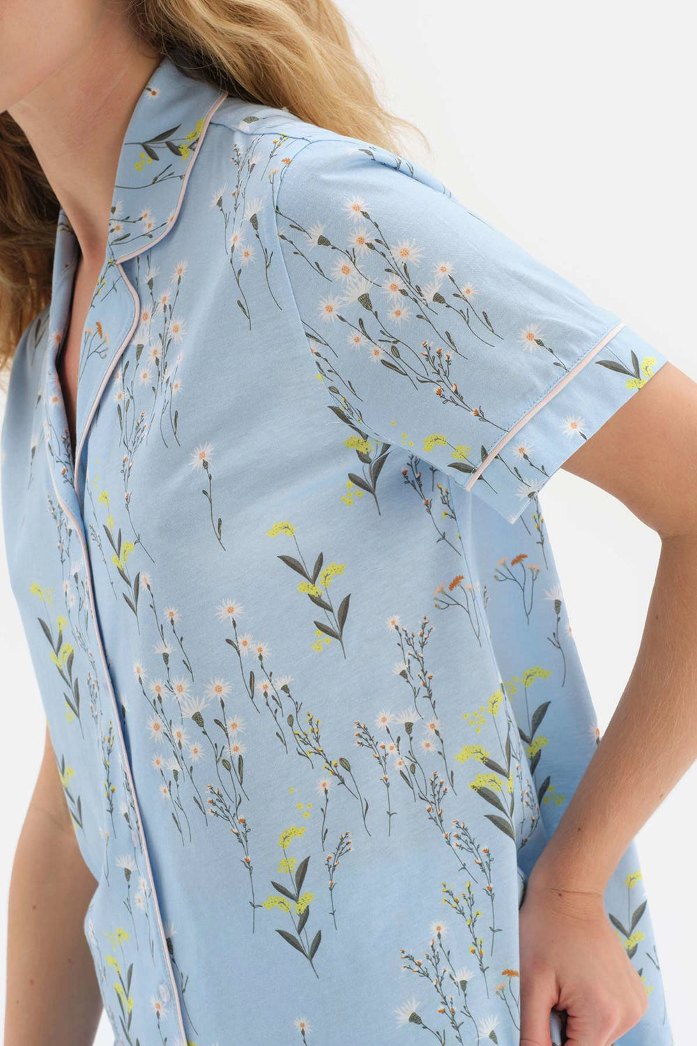 Açıkmavi Gömlek Yaka Çiçek Desenli Modal Pijama Takımı