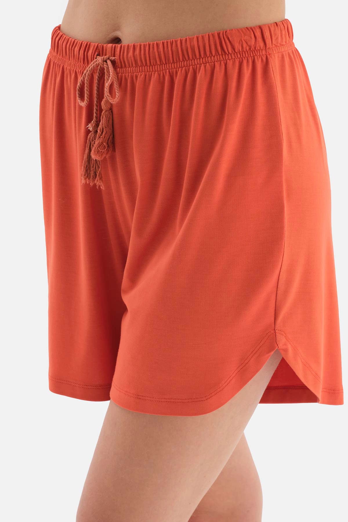 Beyaz Baskılı Kısa Kol Viskon Şortlu Pijama Takımı