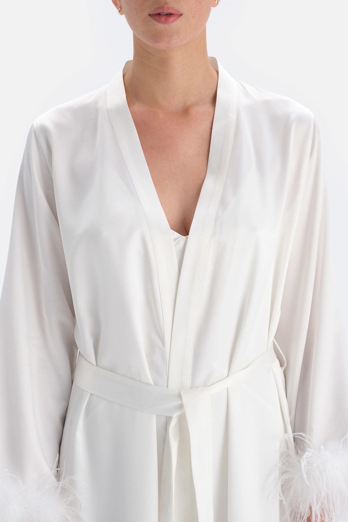 Beyaz Otrişli Bride Saten Sabahlık