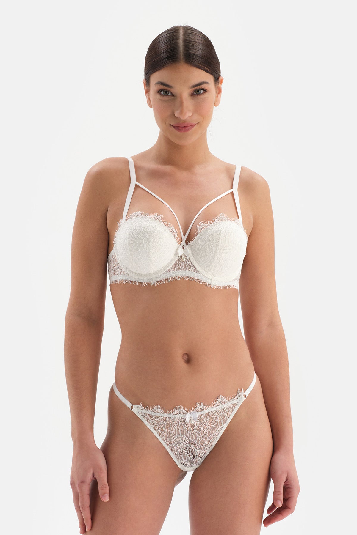 Beyaz Bride Dolgulu Balenli Dantel Detaylı Sütyen