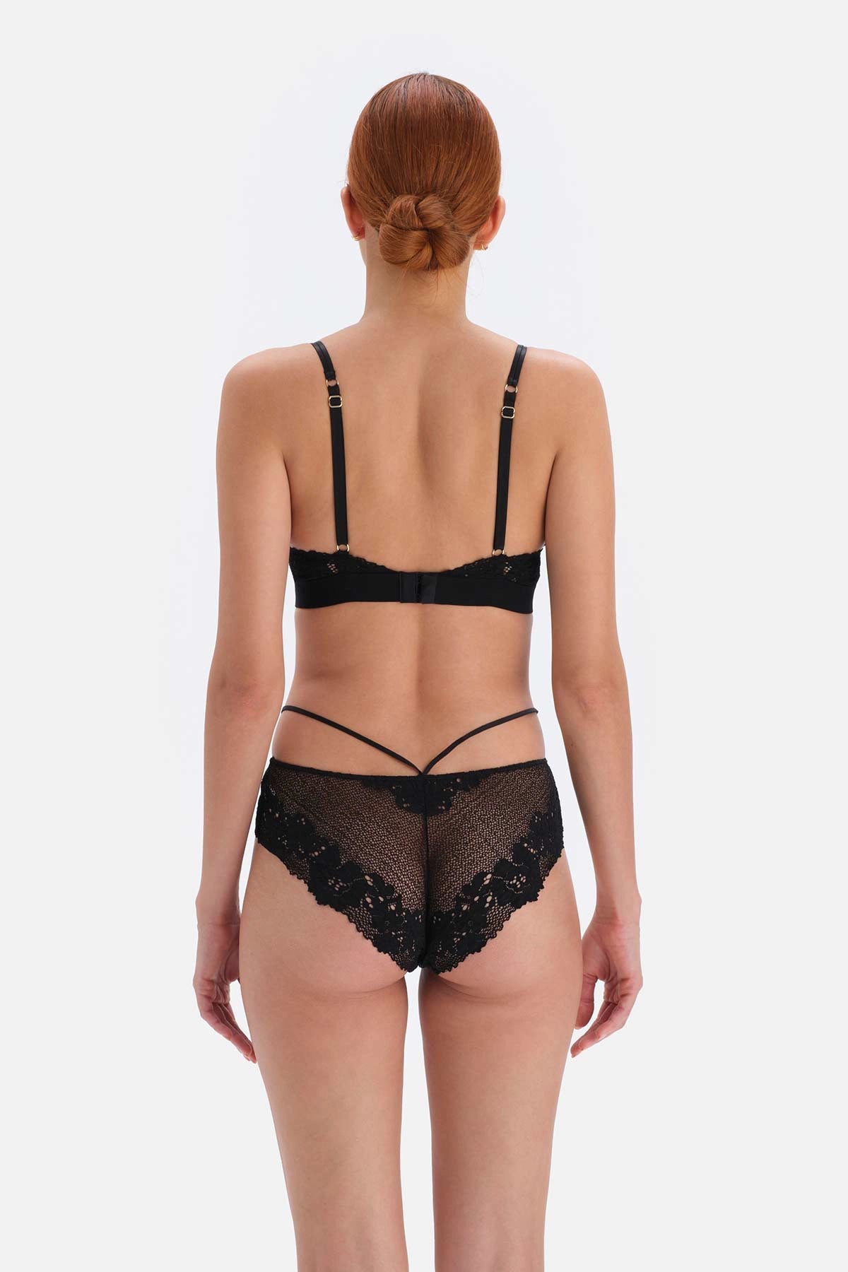 Siyah Dolgusuz Kaplı Göğüs Ipi Dekolteli Dantelli Sütyen