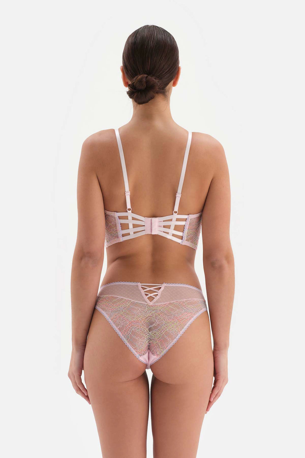 Pembe Aksesuar Detaylı Kaplı Büstiyer