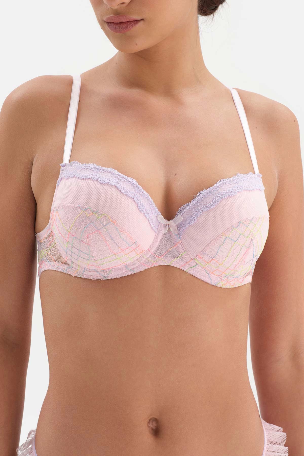 Pembe Aksesuar Detaylı Dolgulu Dantel Sütyen