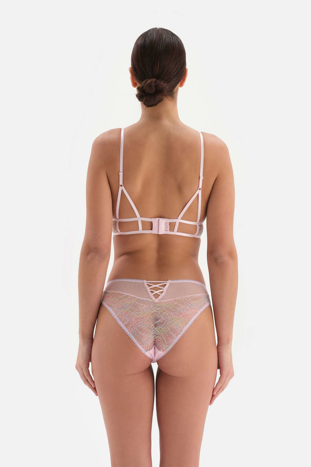 Pembe Aksesuar Detaylı Soft Bralet Sütyen