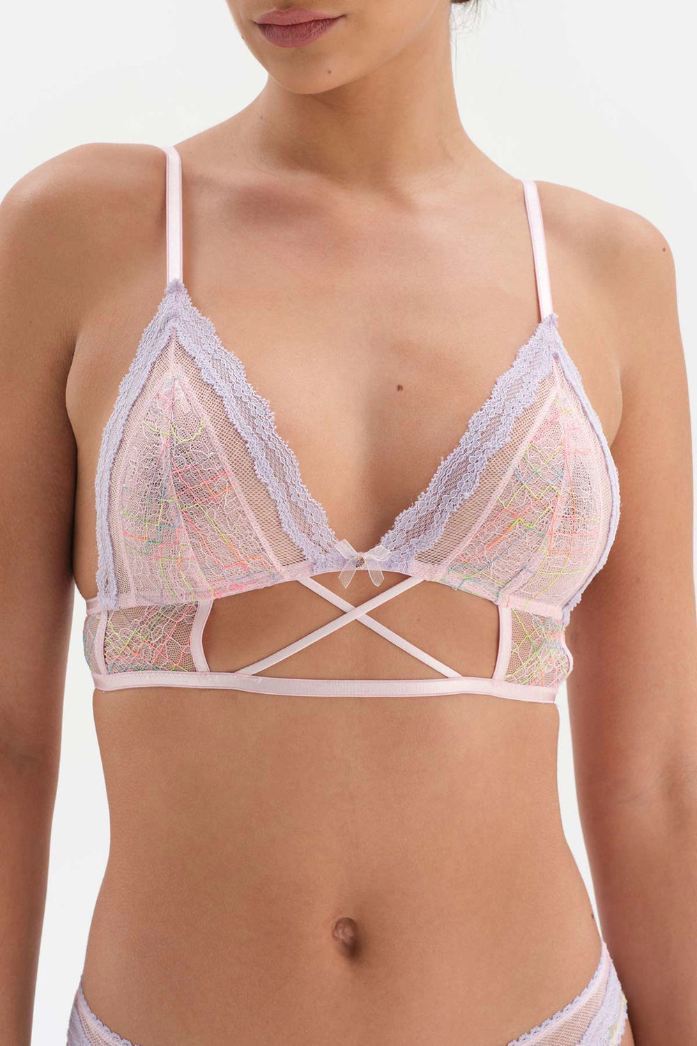 Pembe Aksesuar Detaylı Soft Bralet Sütyen