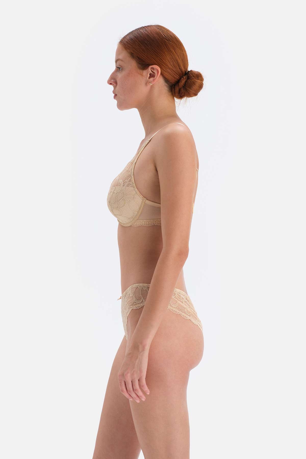 Bej Aksesuar Detaylı Detaylı Dantteli Külot