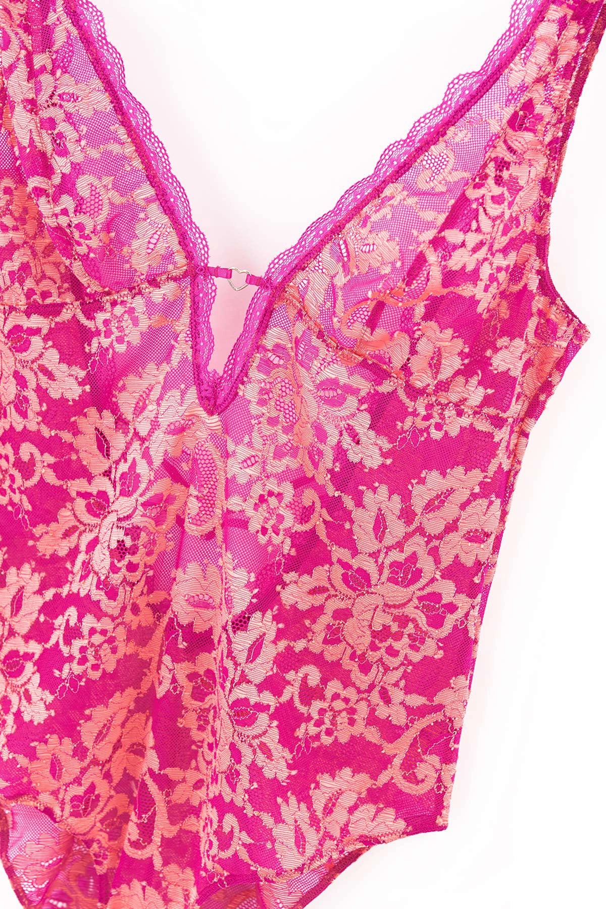 Pembe Şerit Detaylı Dantel Bodysuit