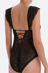 Siyah Şerit Detaylı Dantelli Bodysuit