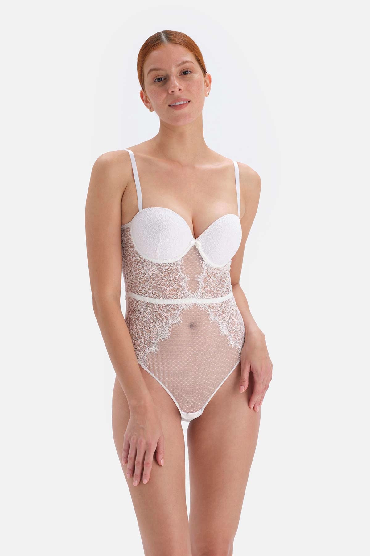 Beyaz Bride Dekolteli Dantelli Bodysuit
