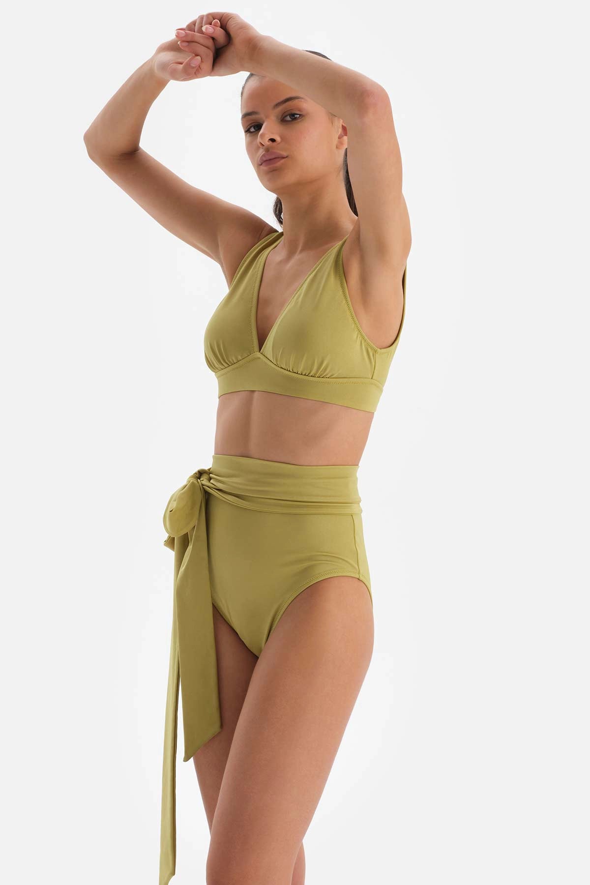 Fıstık Yeşili Üçgen Geniş Bikini Üstü