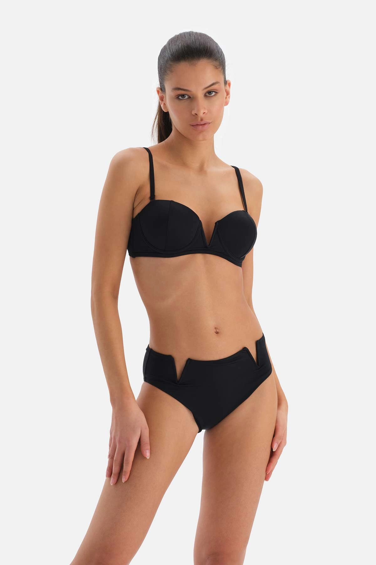 Siyah Straplez V Tel Bikini Üstü