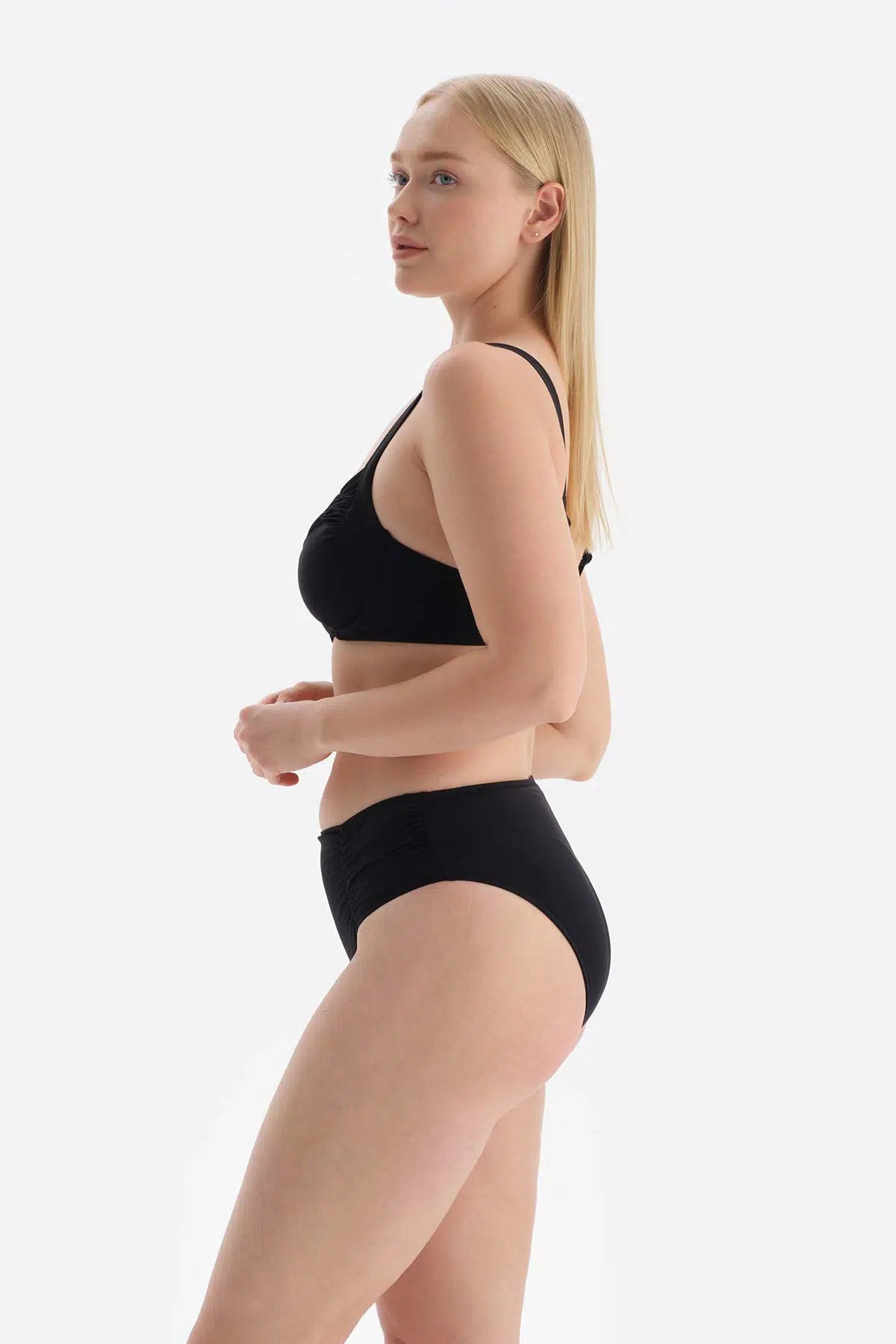 Siyah Korseli Toparlayıcı Bikini Üstü