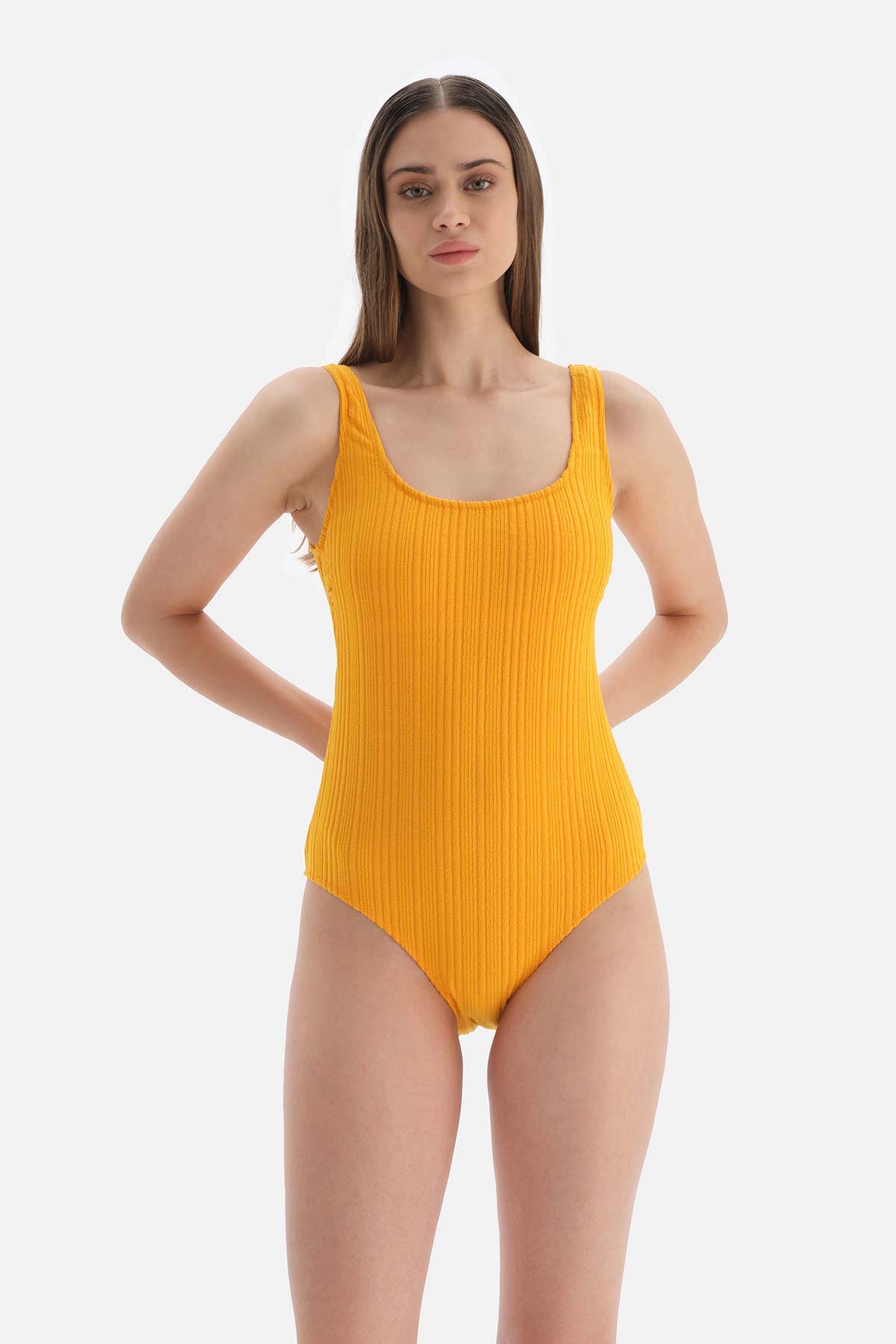 Sarı Kalın Askılı U Yaka Mayo